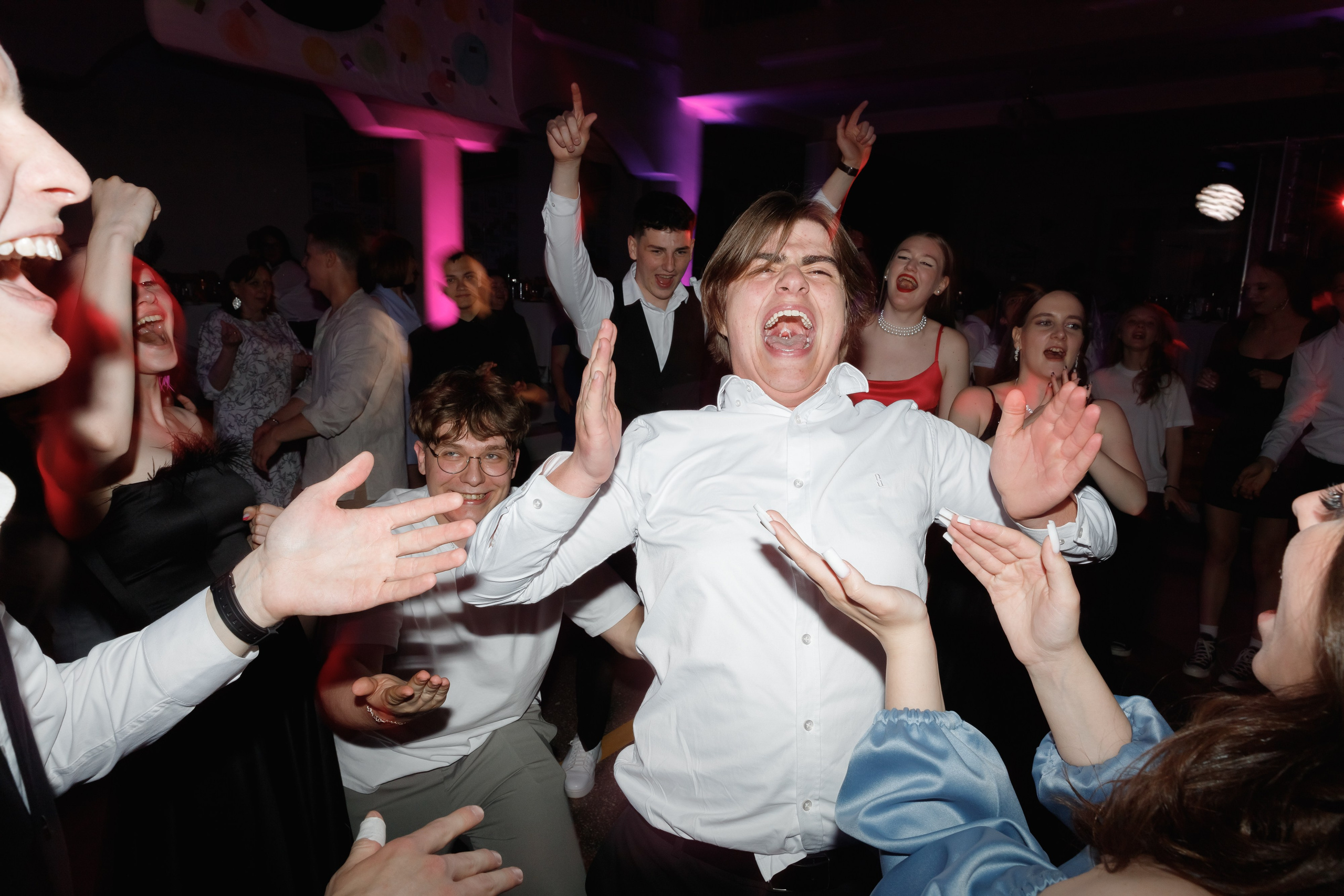 Школьный выпускной 2023 год в Минске. Свадебный фотограф в Минске/Беларуси Сергей Спиридонов