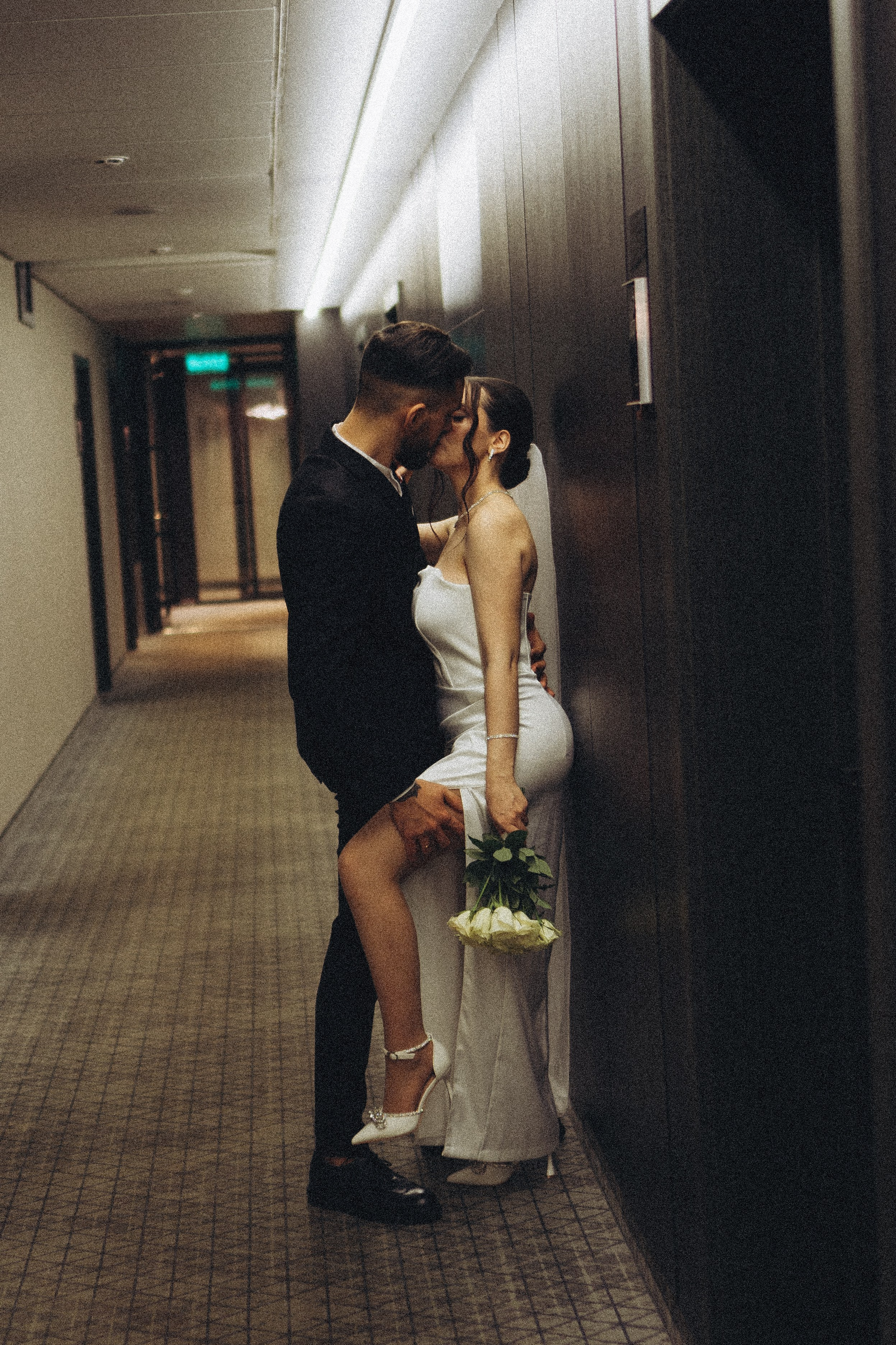 СВАДЕБНАЯ СЬЕМКА СБОРОВ ЖЕНИХА И НЕВЕСТЫ В ОТЕЛЕ И ТАКЖЕ ФОТОСЕССИИЯ В ОТЕЛЕЕ МЕГАПОЛИС БРЯНСК. Профессиональный фотограф, Санкт-Петербург — Виктория Богомолова