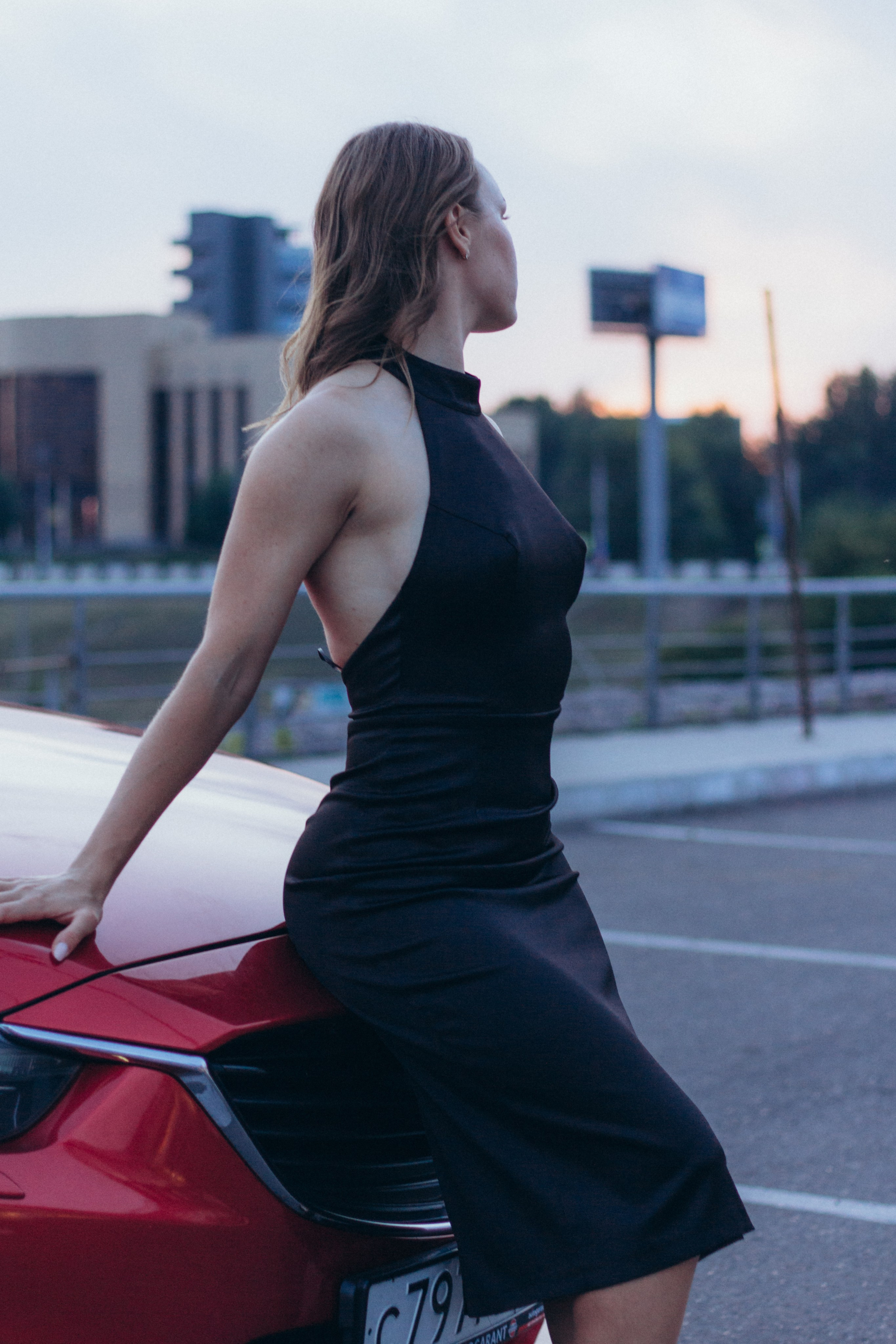 Girl and Car. Фотограф Красноярск Архипова Алина