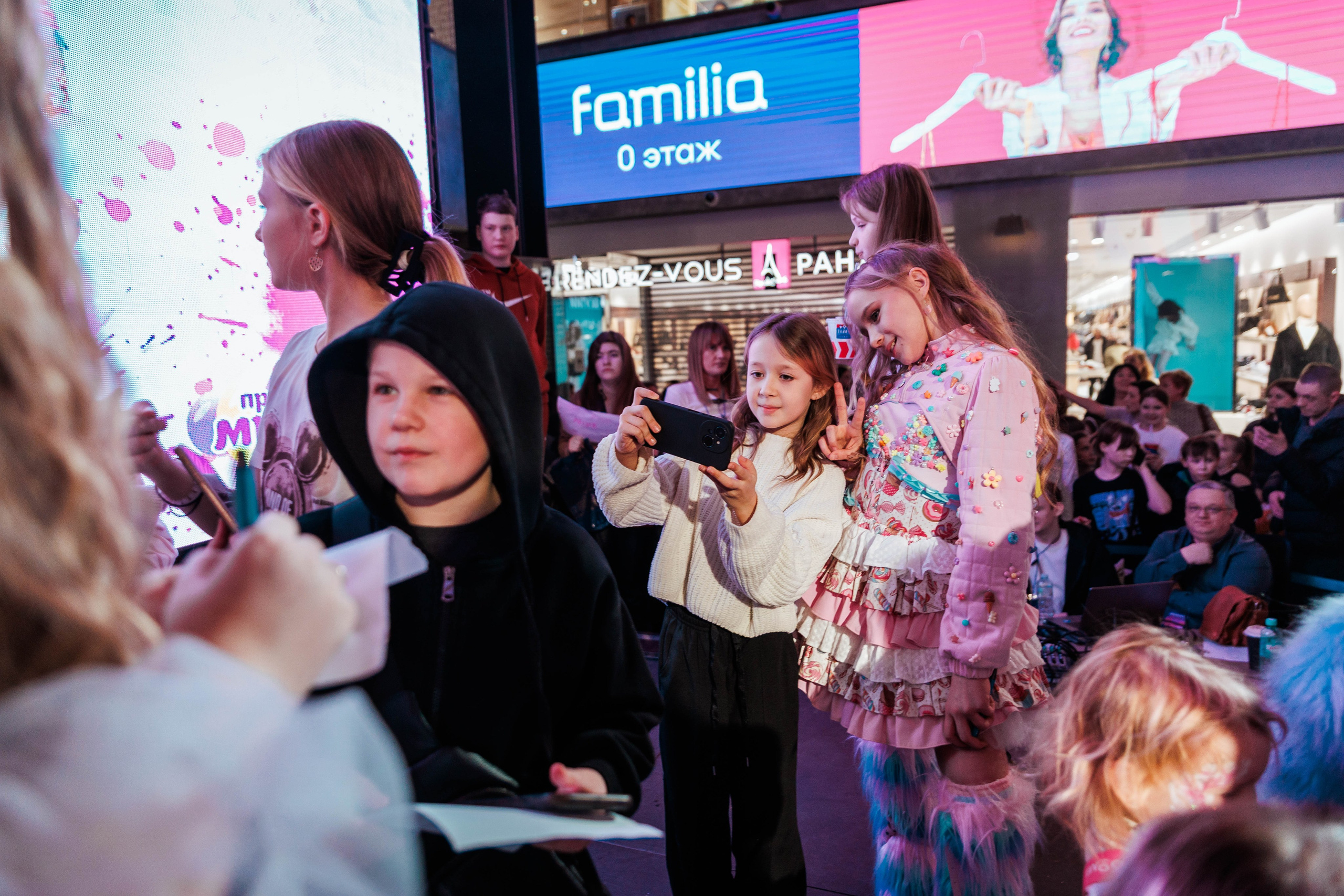 КОНЦЕРТ ДЕТСКИХ БЛОГЕРОВ. СтешОК, Макар Давыдов и другие ребята. Фотограф Нижний Новгород Игнатьева Виктория