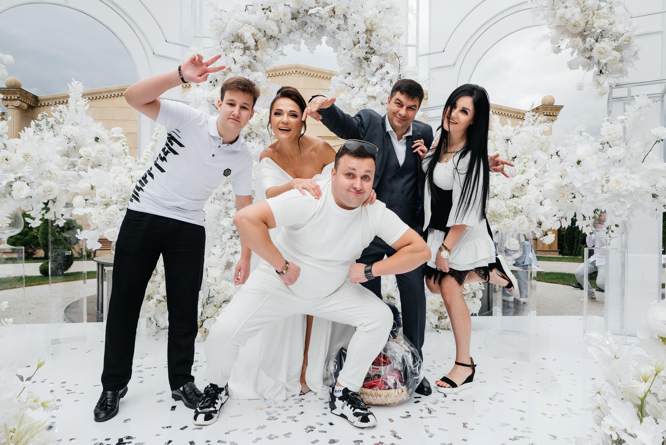 Пётр & Вера (White Wedding). Wedding photographers Alex Abramyan