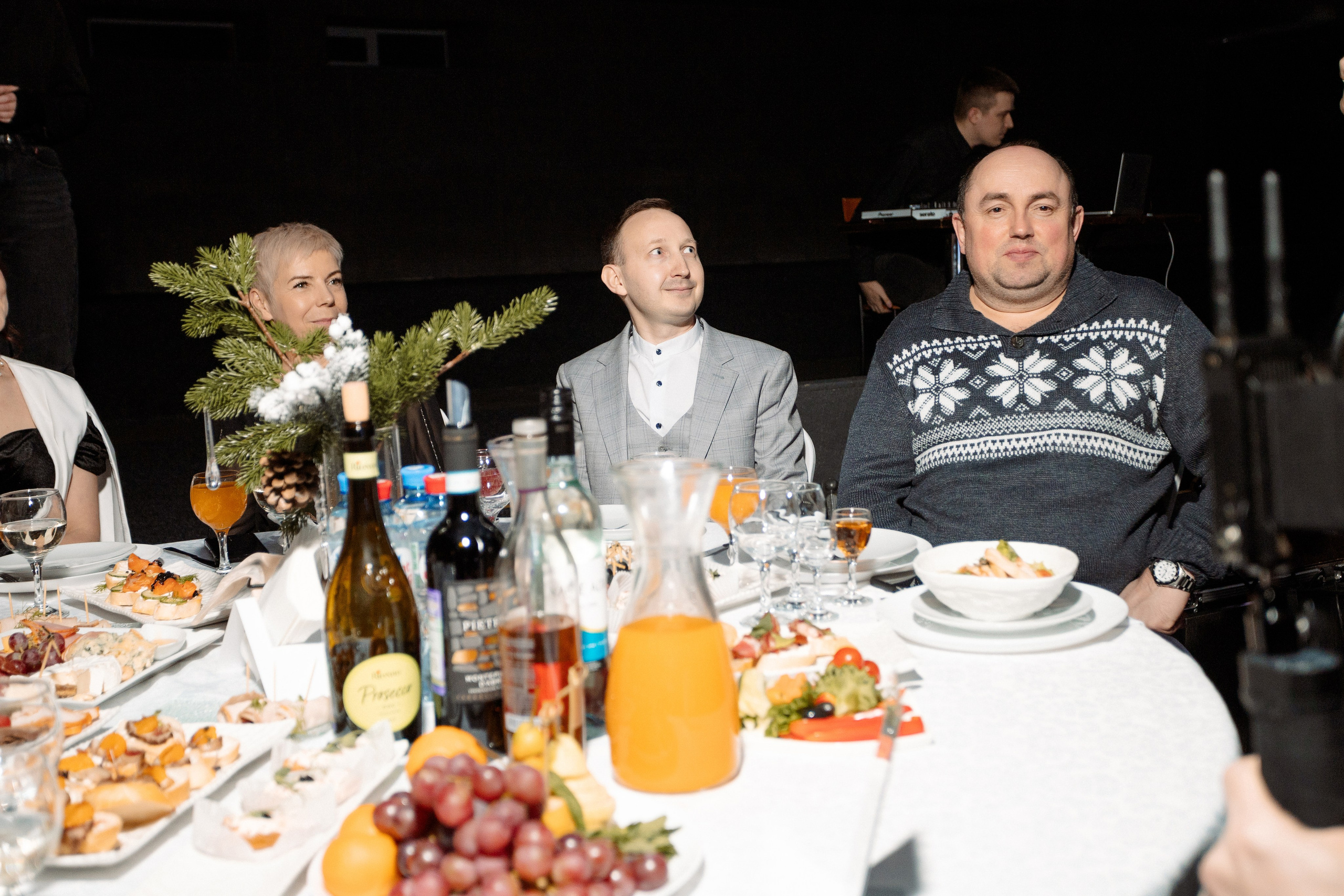 РЕПОРТАЖ: НОВЫЙ ГОД В ДК МЕТАЛЛУРГ. Профессиональный фотограф в Ижевске Леша Петров