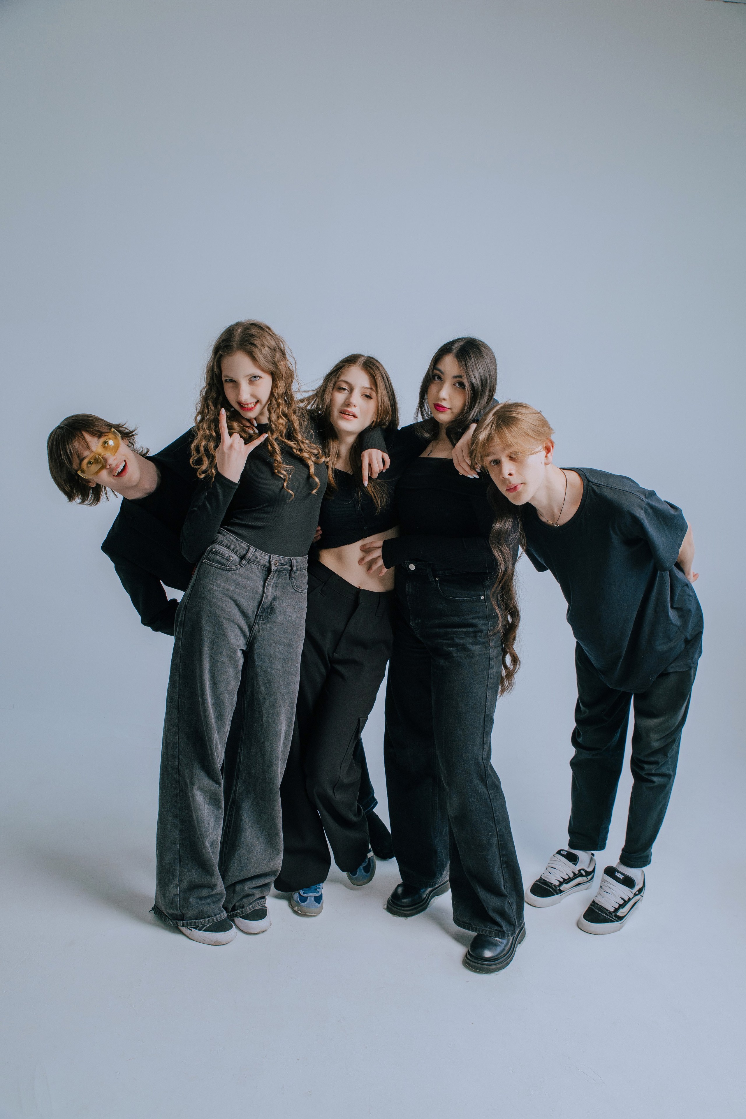 Гимназия им. Сайбеля — Выпуск 2024, 9 класс. Фотограф Ярмишко Дарья. Выпускные фотокниги