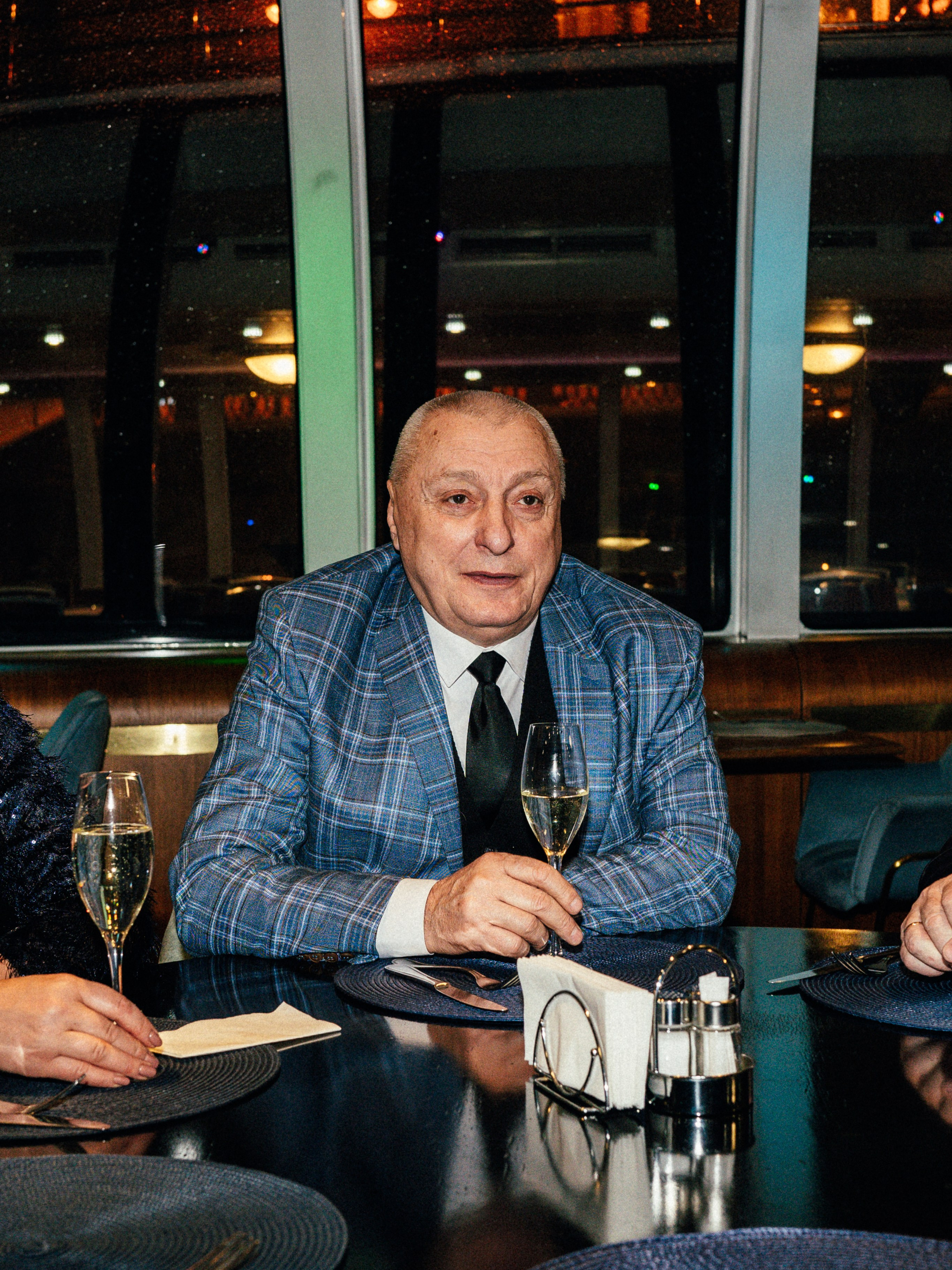 Корпоратив Erwin Река. Портретный и репортажный фотограф