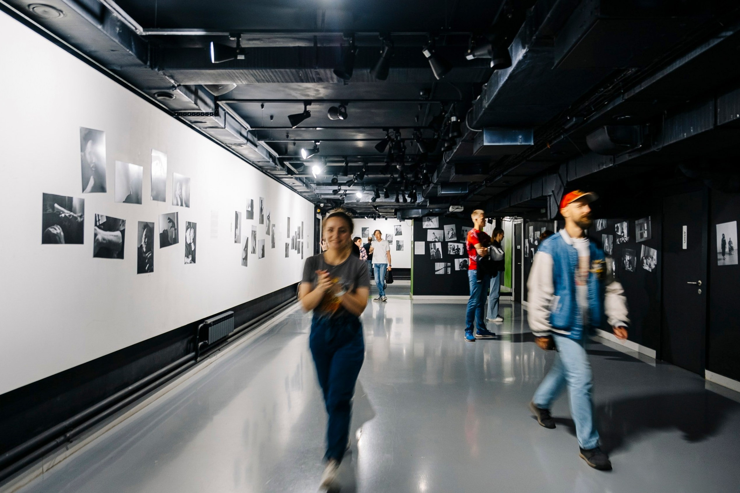 Выставка «Внутри Вардугиной» 2023. #фотокаквкино | Фотографирую людей