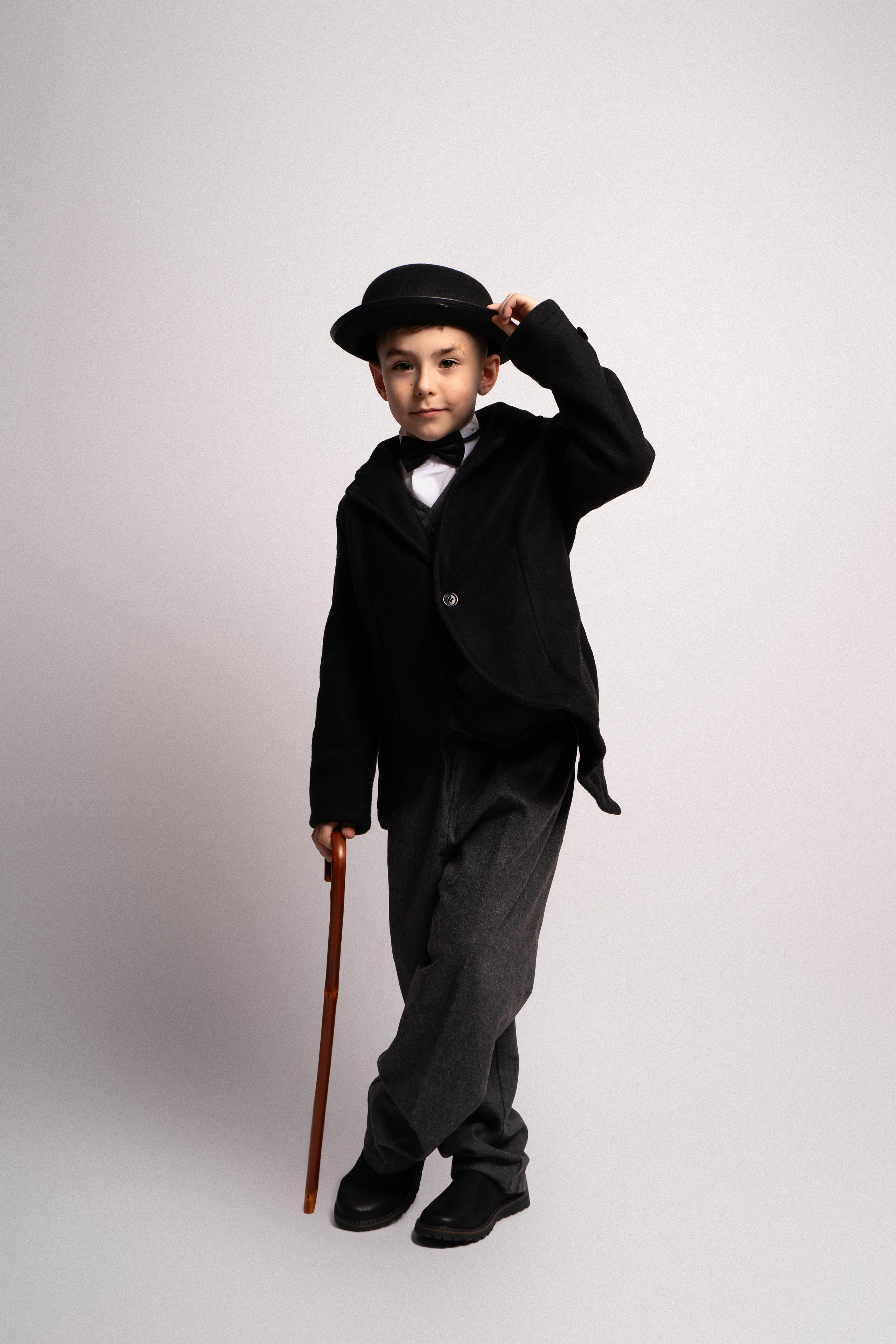 Артем в образе Ч. Чаплина. Студия детской фотографии