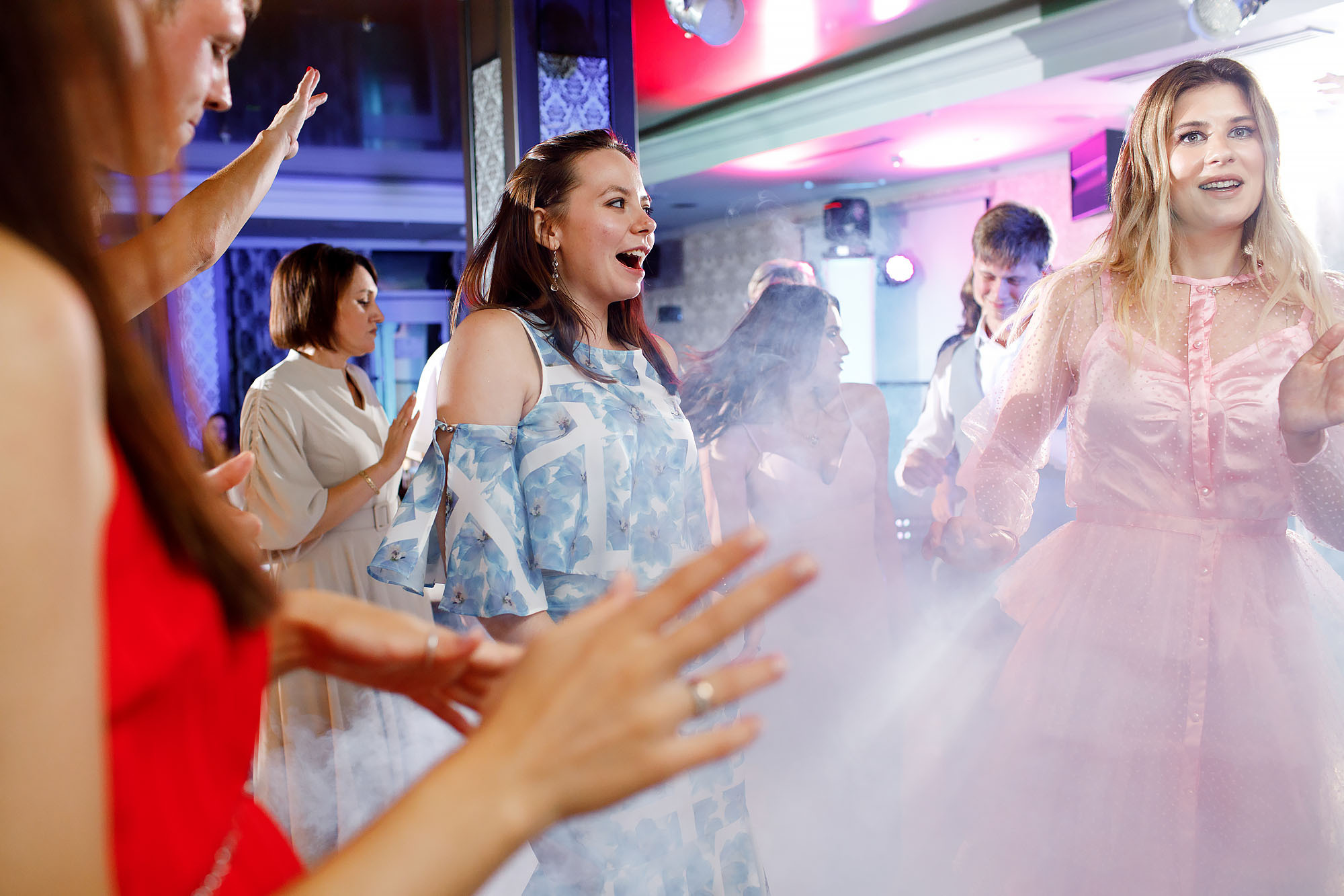 Фонтан чувств и эмоций. Свадебный фотограф Краснодар, Сочи, Геленджик, Анапа, Ростов