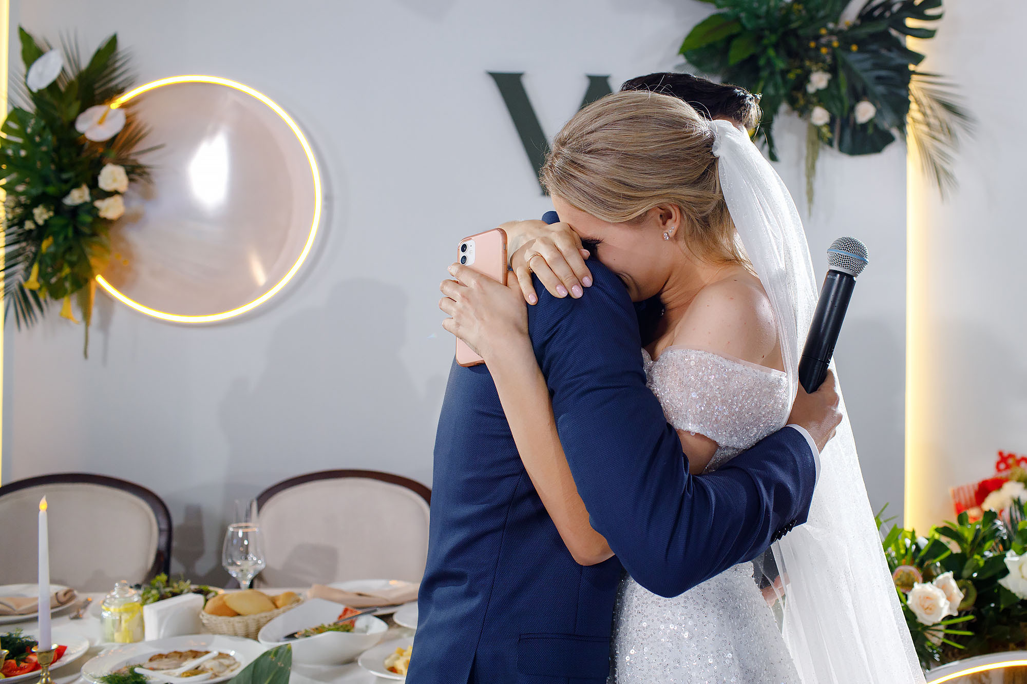 Фонтан чувств и эмоций. Свадебный фотограф Краснодар, Сочи, Геленджик, Анапа, Ростов