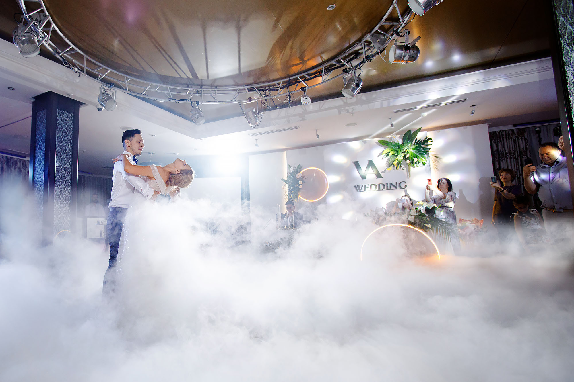 Фонтан чувств и эмоций. Свадебный фотограф Краснодар, Сочи, Геленджик, Анапа, Ростов