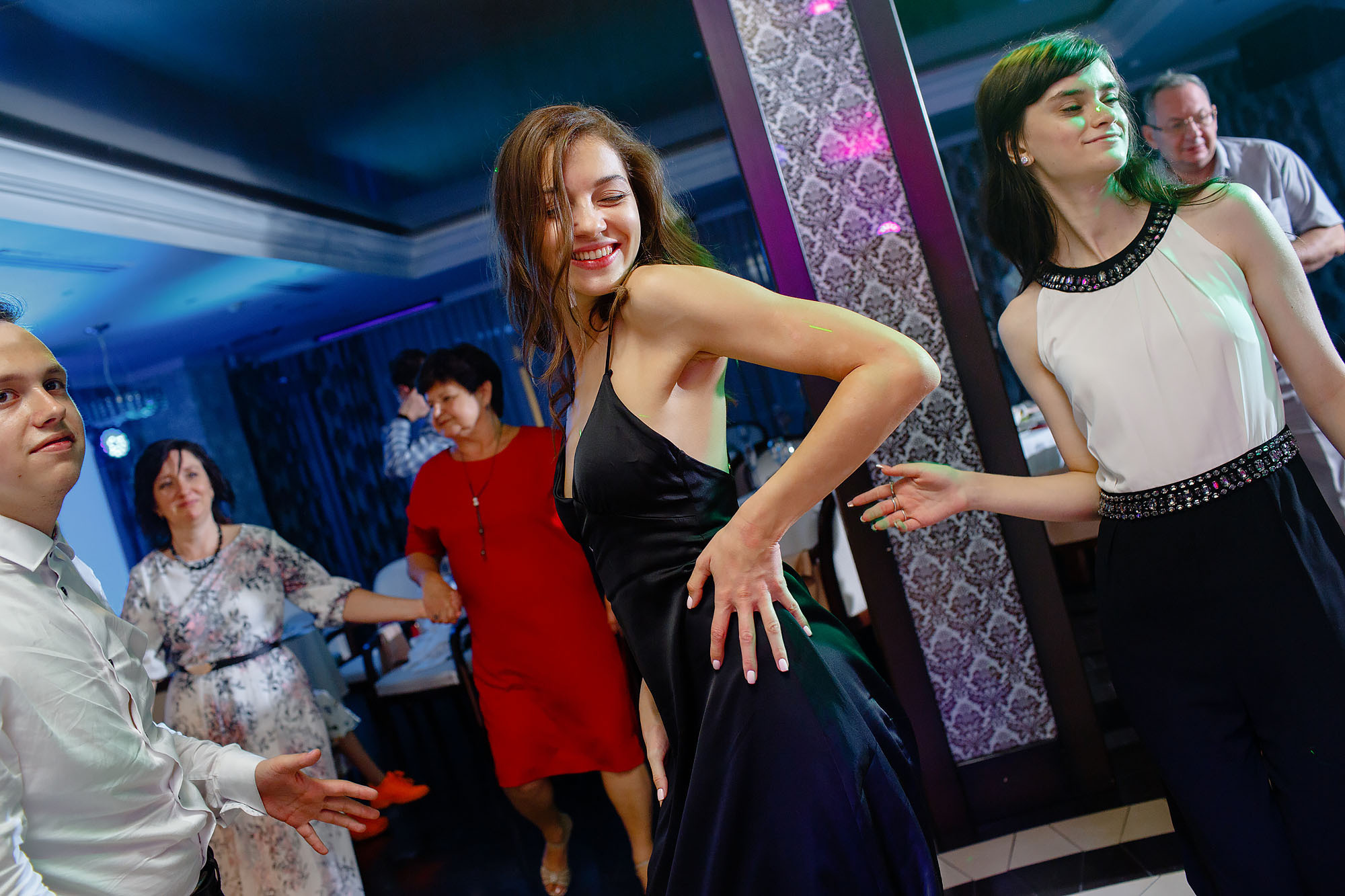 Фонтан чувств и эмоций. Свадебный фотограф Краснодар, Сочи, Геленджик, Анапа, Ростов