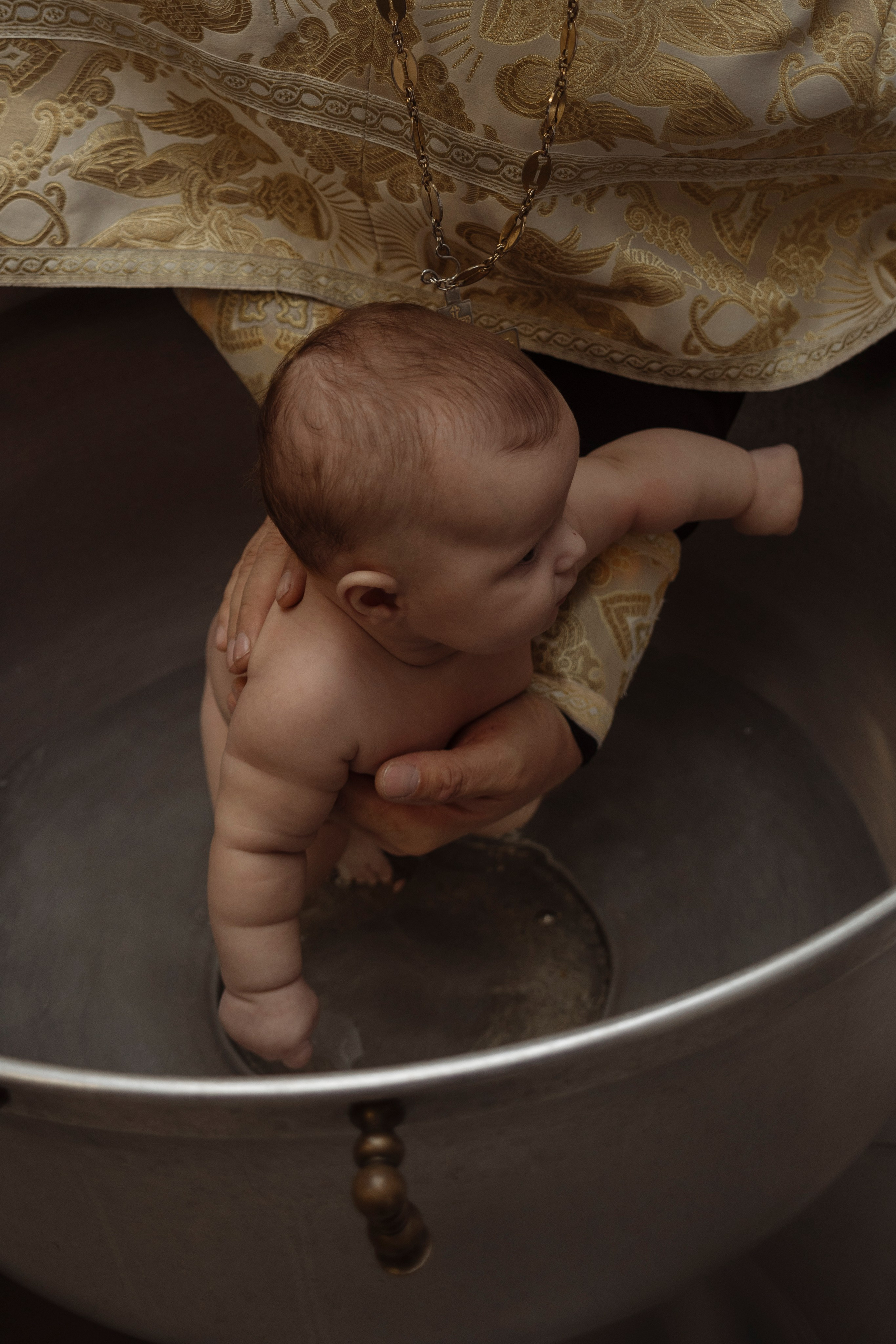 Крещение Эсмира. Я — фотограф, который помогает запечатлеть самые важные моменты вашей жизни!