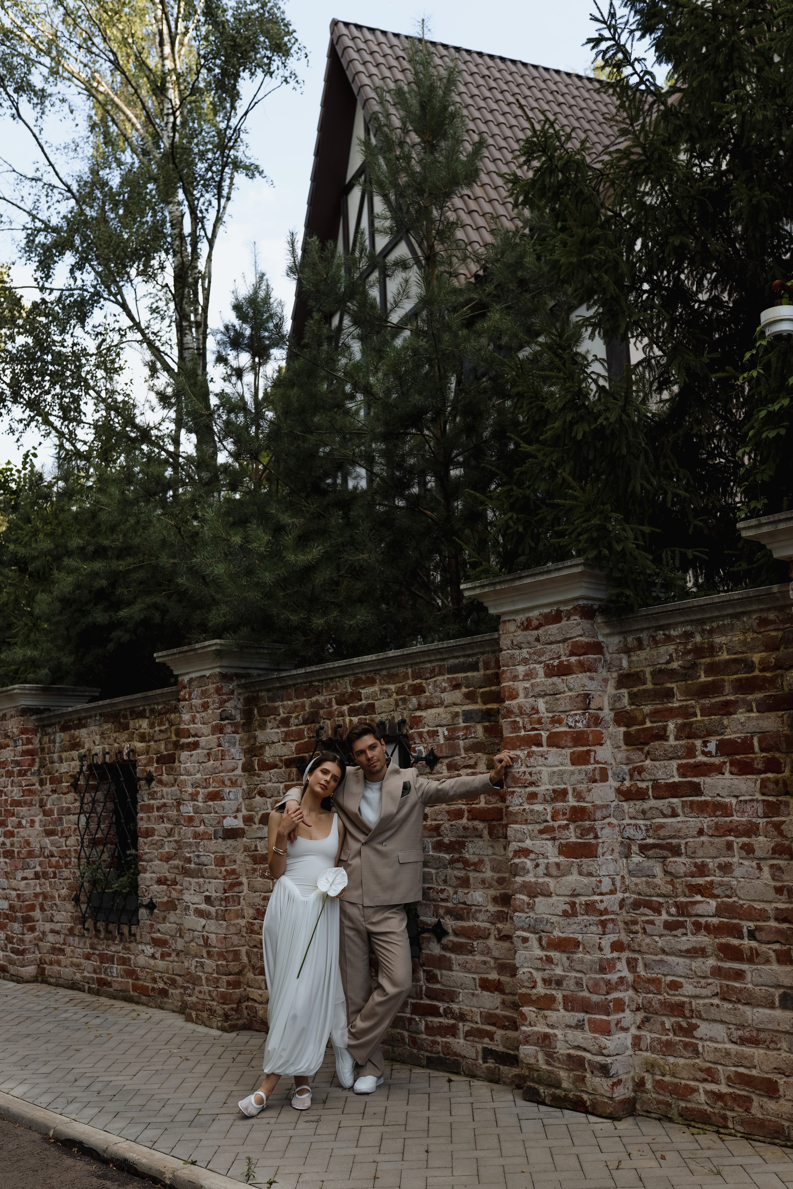 Крис и София