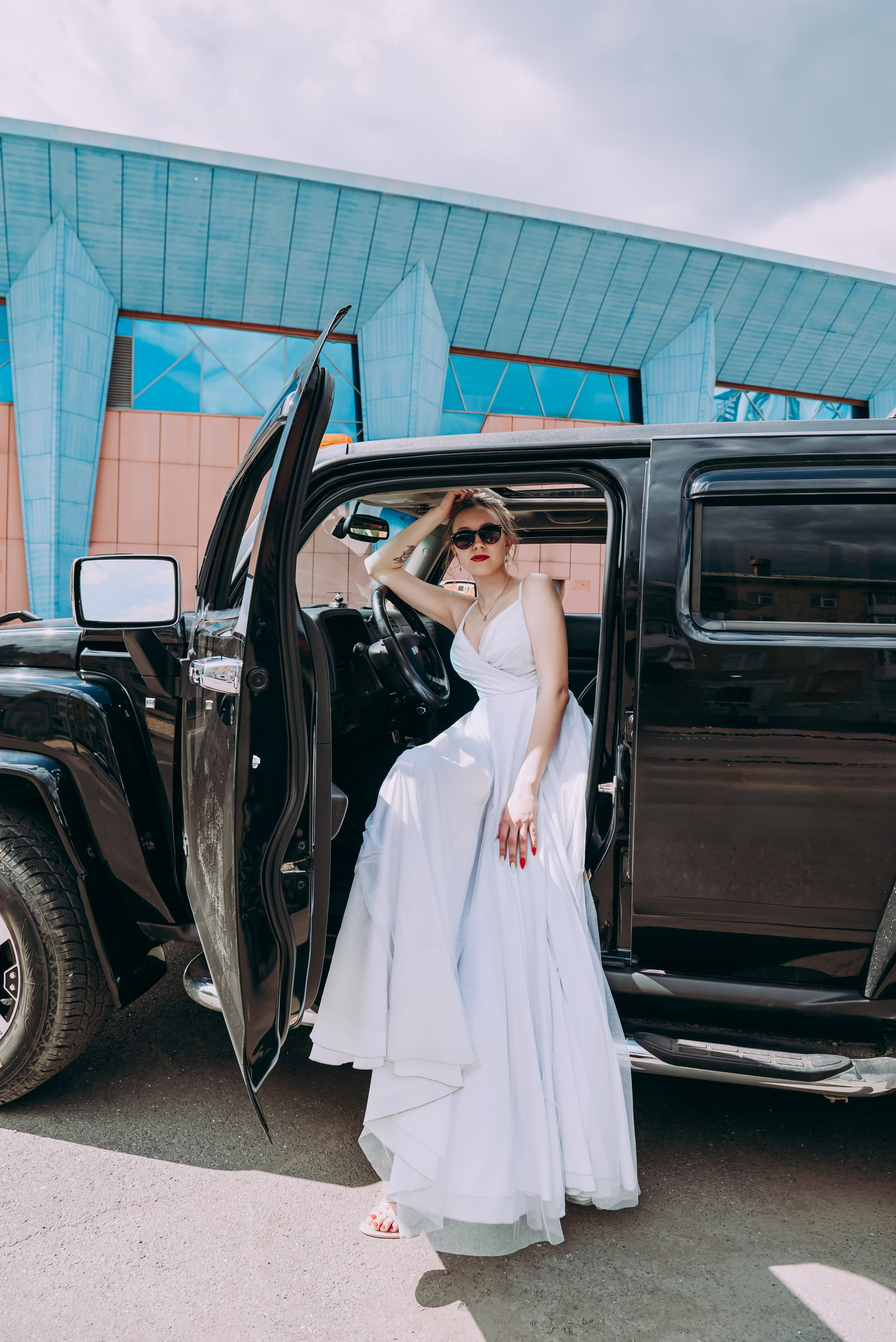 Свадебная фотосессия в музыкальном театре в г. Кемерово