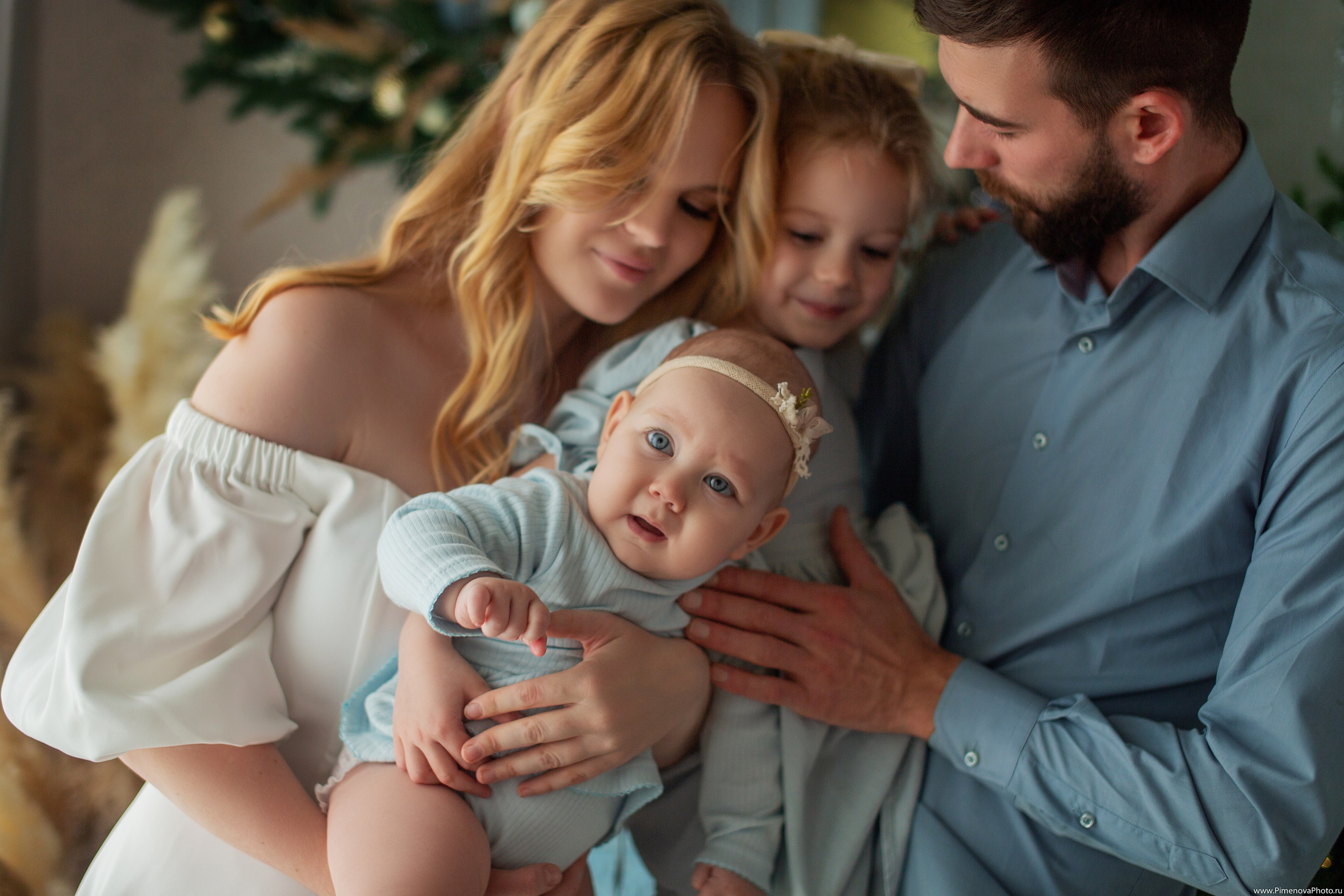 Новогодняя история: Ариана и Амелия. Семейный и детский фотограф в Петрозаводске