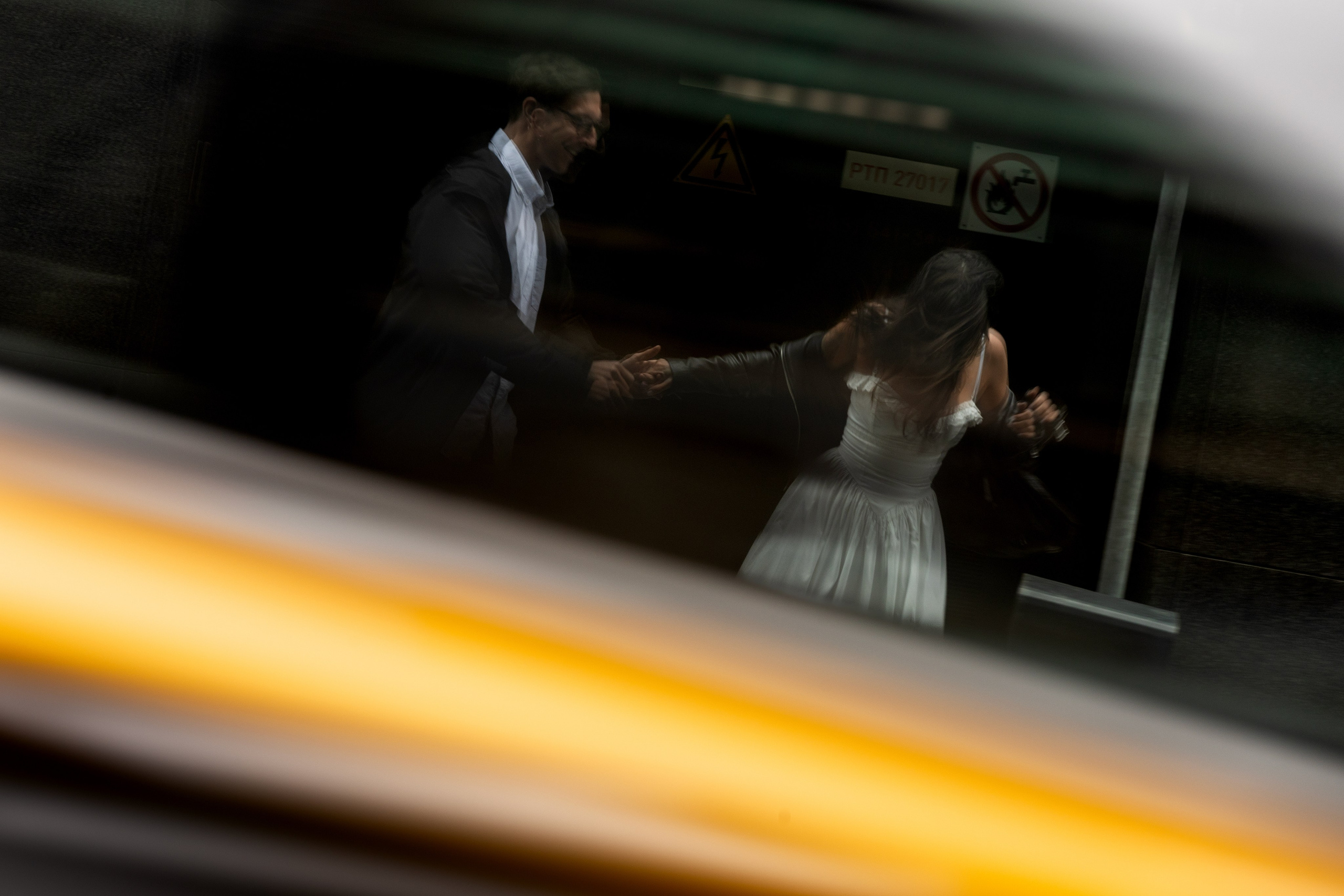 Свадебная Прогулка Виктория и Артем. Портретный Студийный и уличный фотограф Москва. Индивидуальные, Семейные, Беременность, Будуар, Каталог, контент съемки для блога и бизнеса