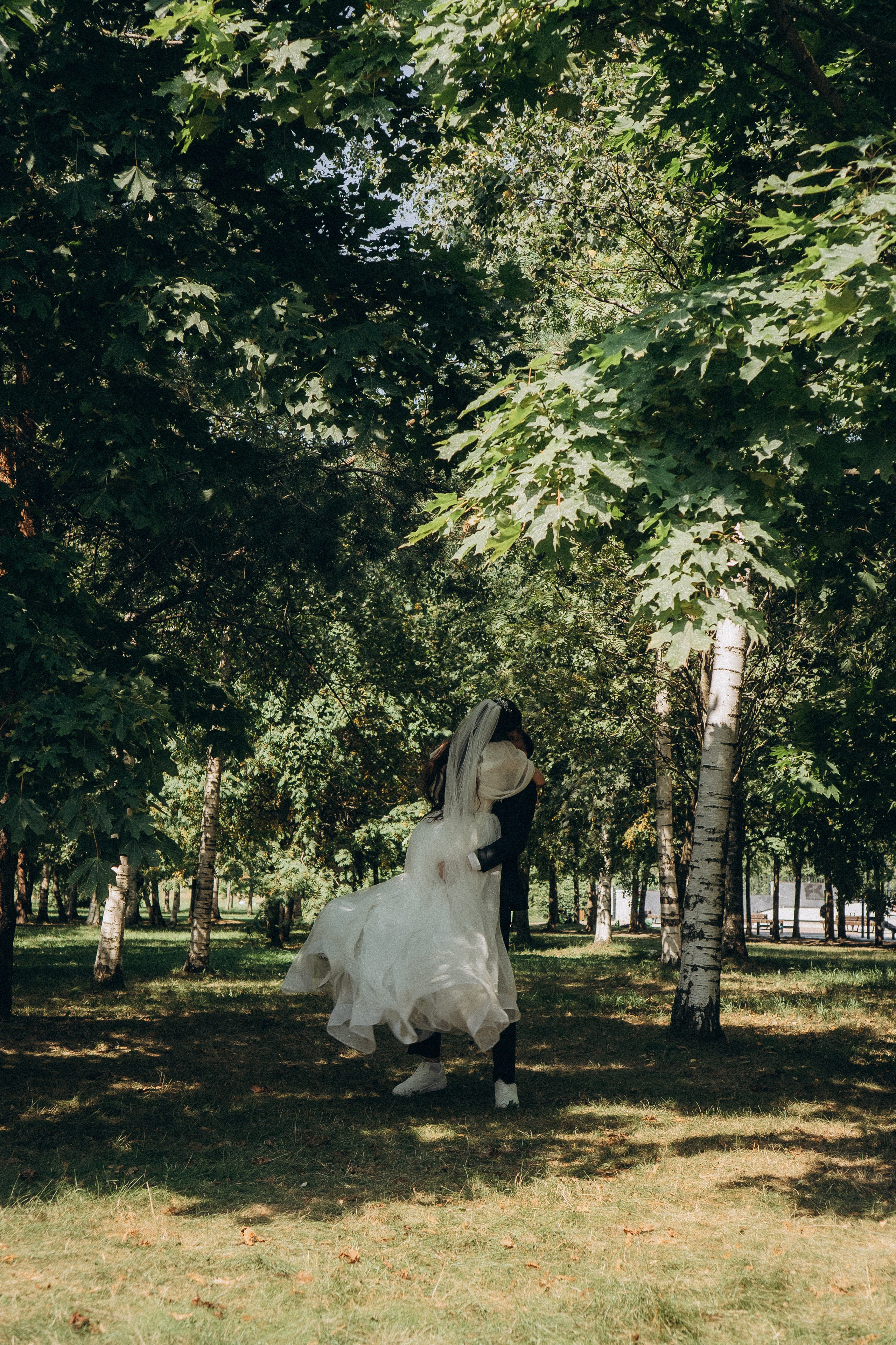 СВАДЕБНАЯ СЬЕМК В ПАРКЕ 300-ЛЕТИЯ. Профессиональный фотограф, Санкт-Петербург — Виктория Богомолова