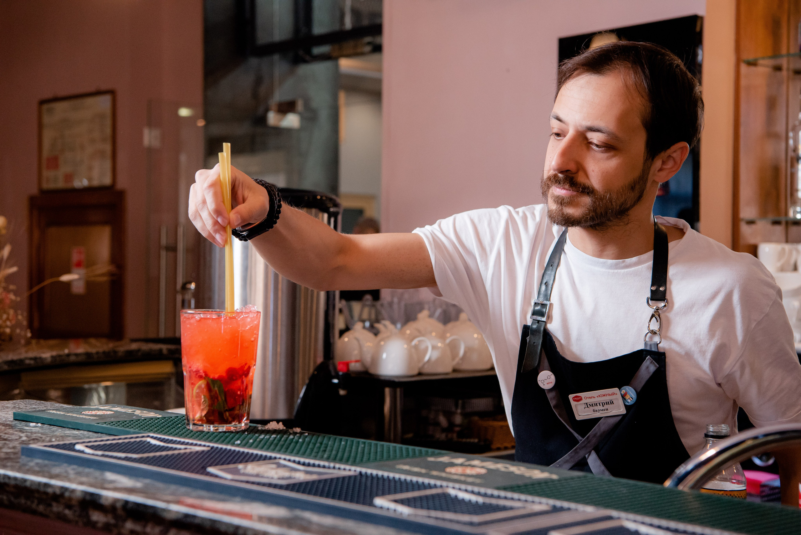 Отель Южный и Сити Холл. Волгоград. Фотограф в Волгограде и Волжском Александр Горбань