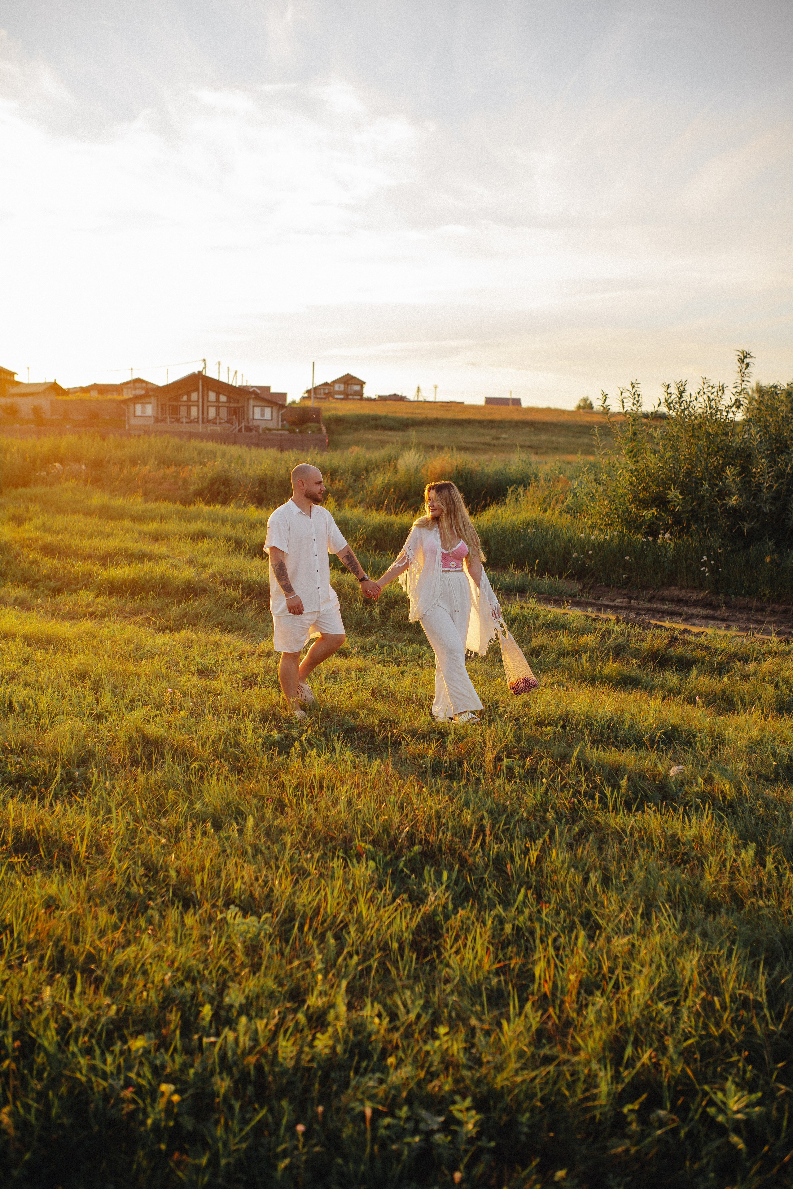 Летним вечером на пляже. Свадебный фотограф Новосибирск
