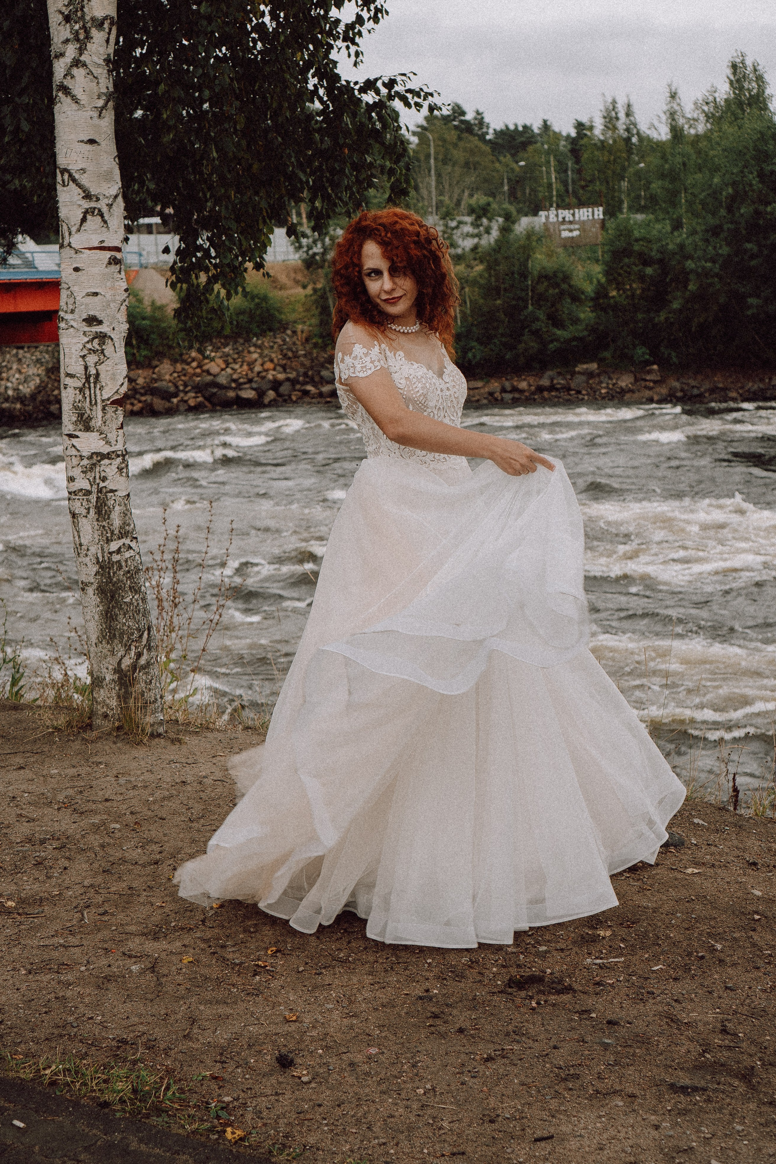 СВАДЕБНАЯ ФОТОСЕССИИЯ ПАРЫ В ГОРОДЕ ПРИОЗЕРСК В СОСНОВОМ ЛЕСУ И С ПИКАПОМ. Профессиональный фотограф, Санкт-Петербург — Виктория Богомолова