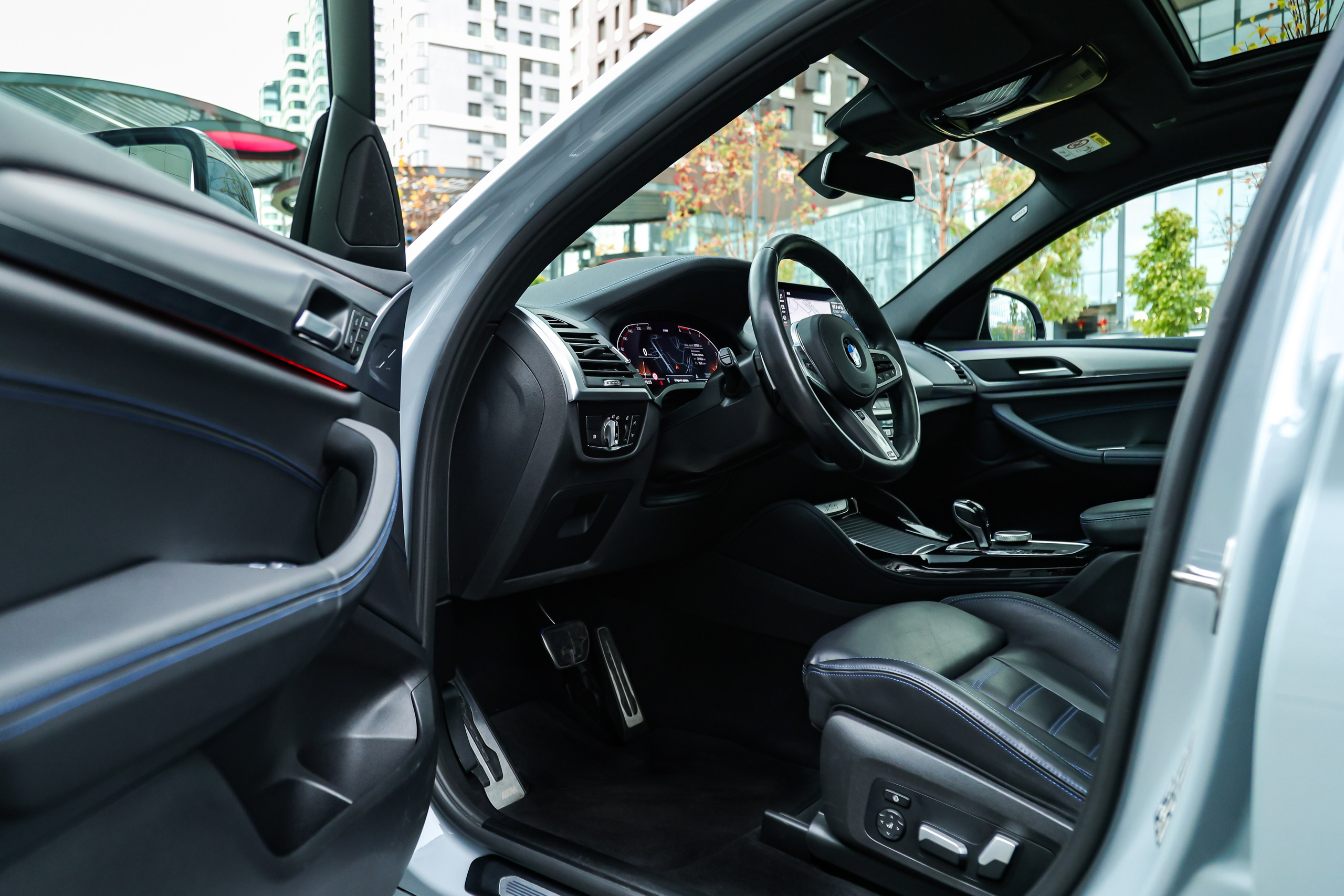 2021 BMW X4. Mixturecaptures