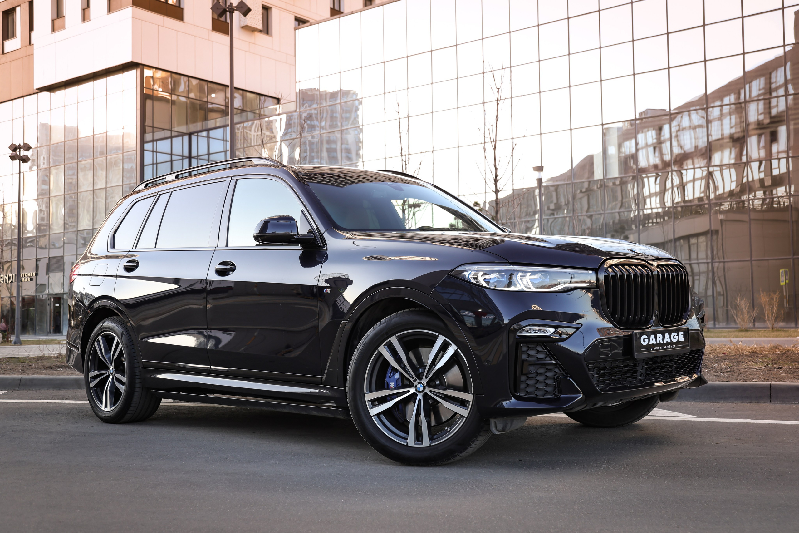 2020 BMW X7 XDrive 40i. Mixturecaptures