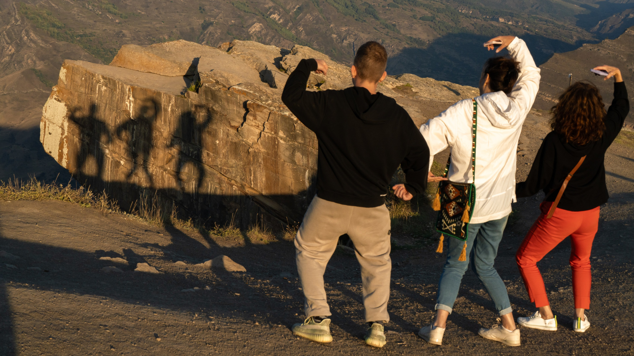 ДАГЕСТАН. ПОБУДЬ ЗДЕСЬ И ЦЕЛЕЕ БУДЕТ ЭТОТ МИР