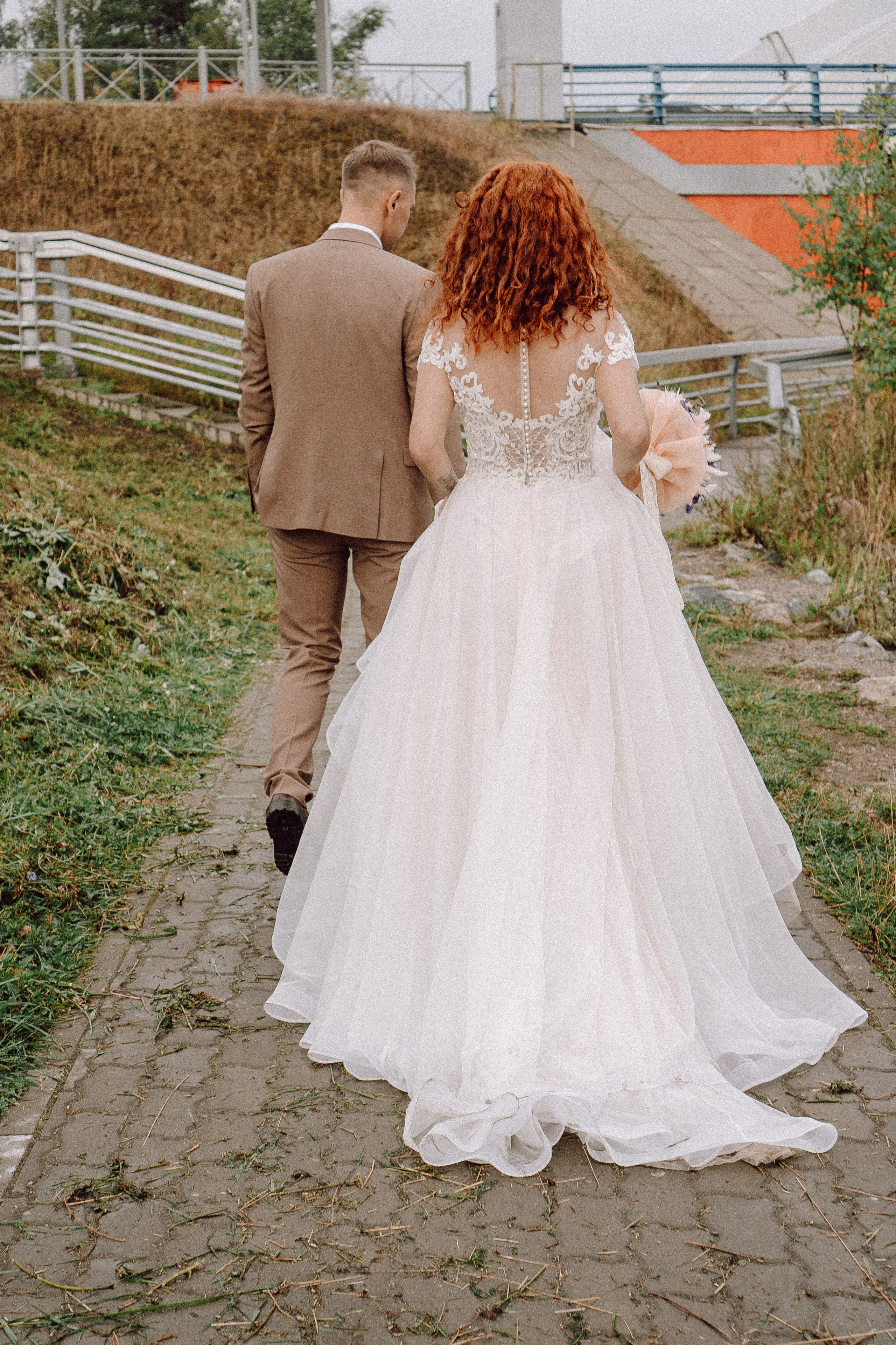 СВАДЕБНАЯ ФОТОСЕССИИЯ ПАРЫ В ГОРОДЕ ПРИОЗЕРСК В СОСНОВОМ ЛЕСУ И С ПИКАПОМ. Профессиональный фотограф, Санкт-Петербург — Виктория Богомолова