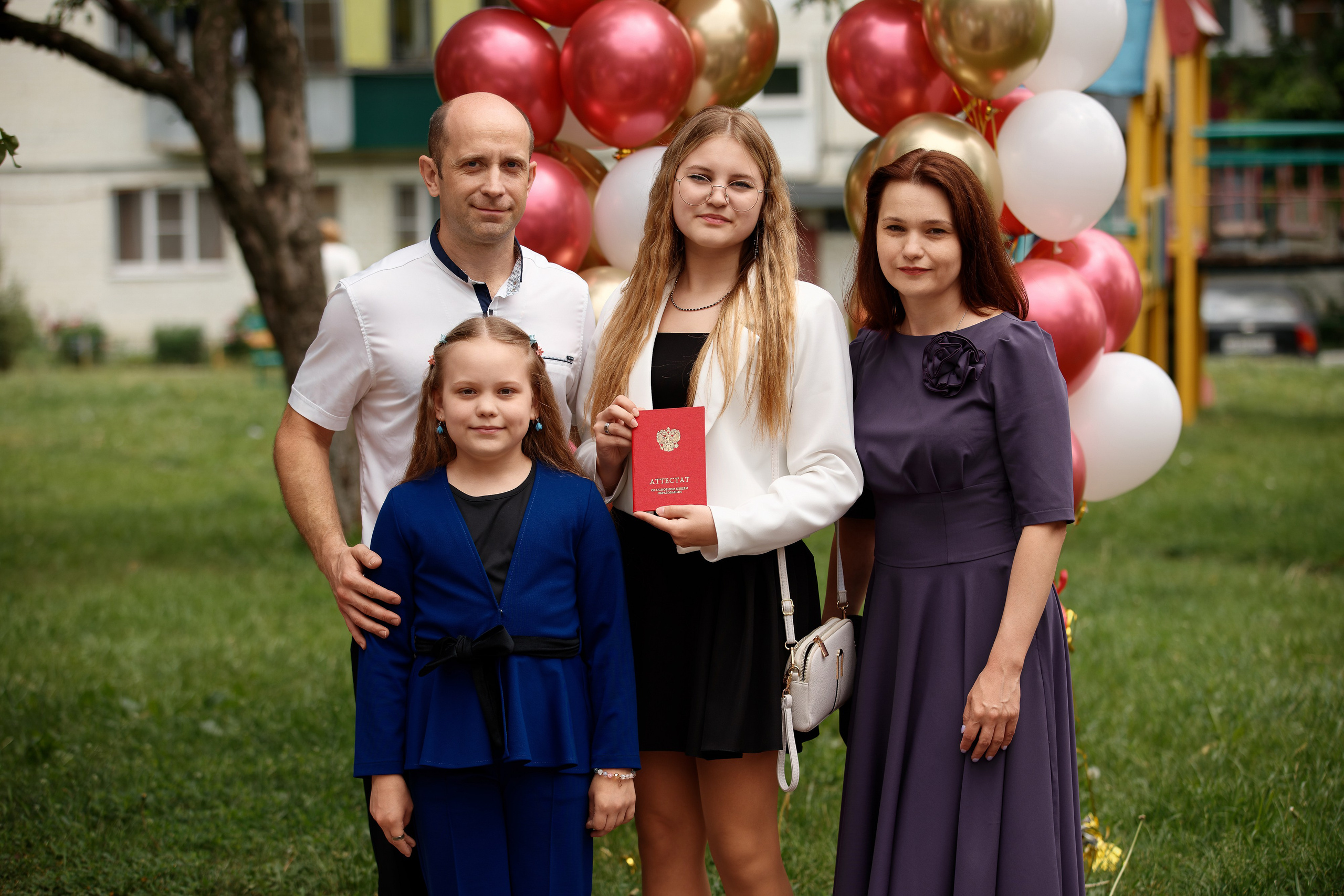 Вручение аттестатов Школа № 57. Семейный фотограф — Макс Белогрудов