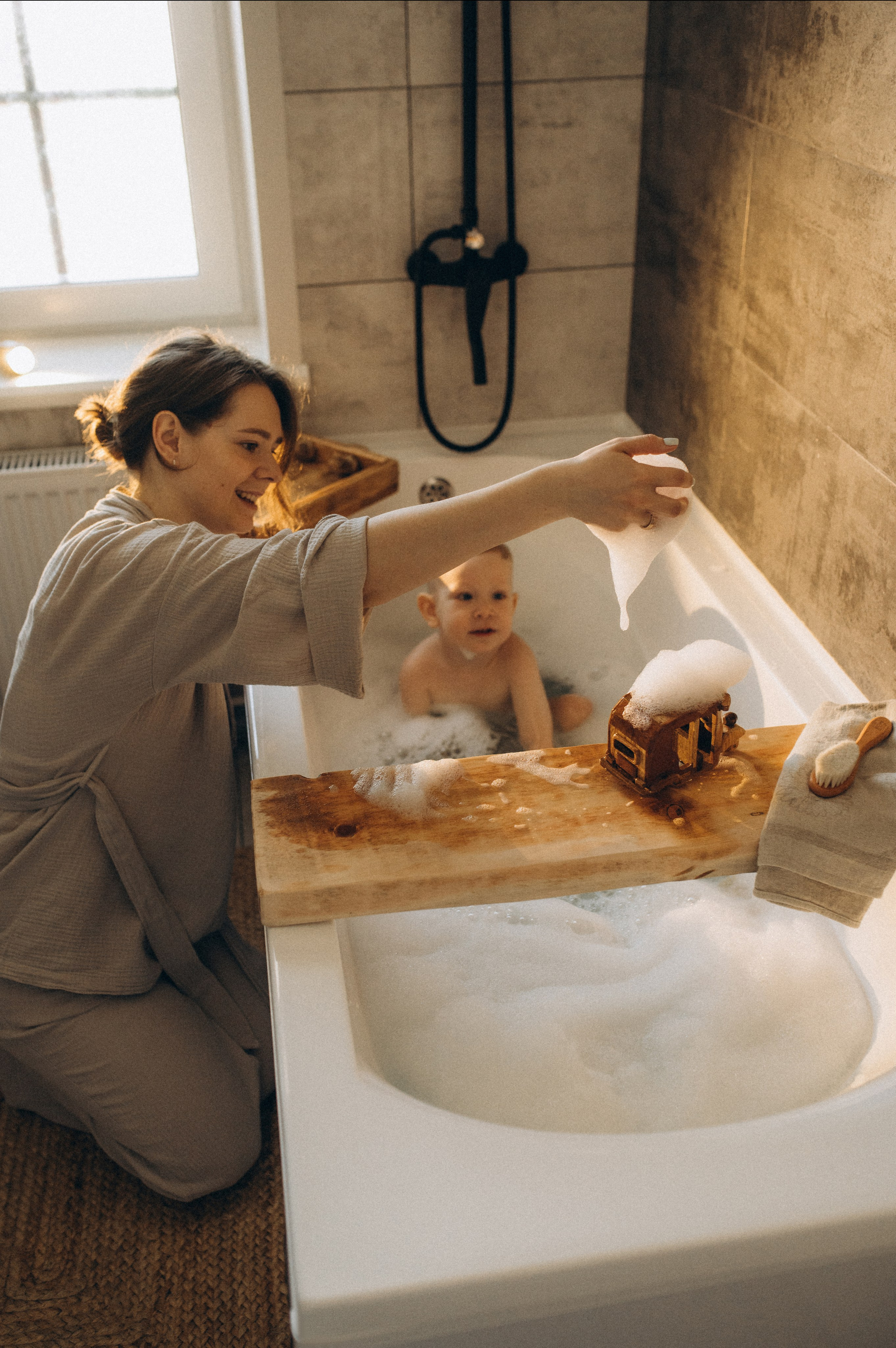 Съемка купания ребенка. Семейный фотограф в Новосибирске Женя Индрикова