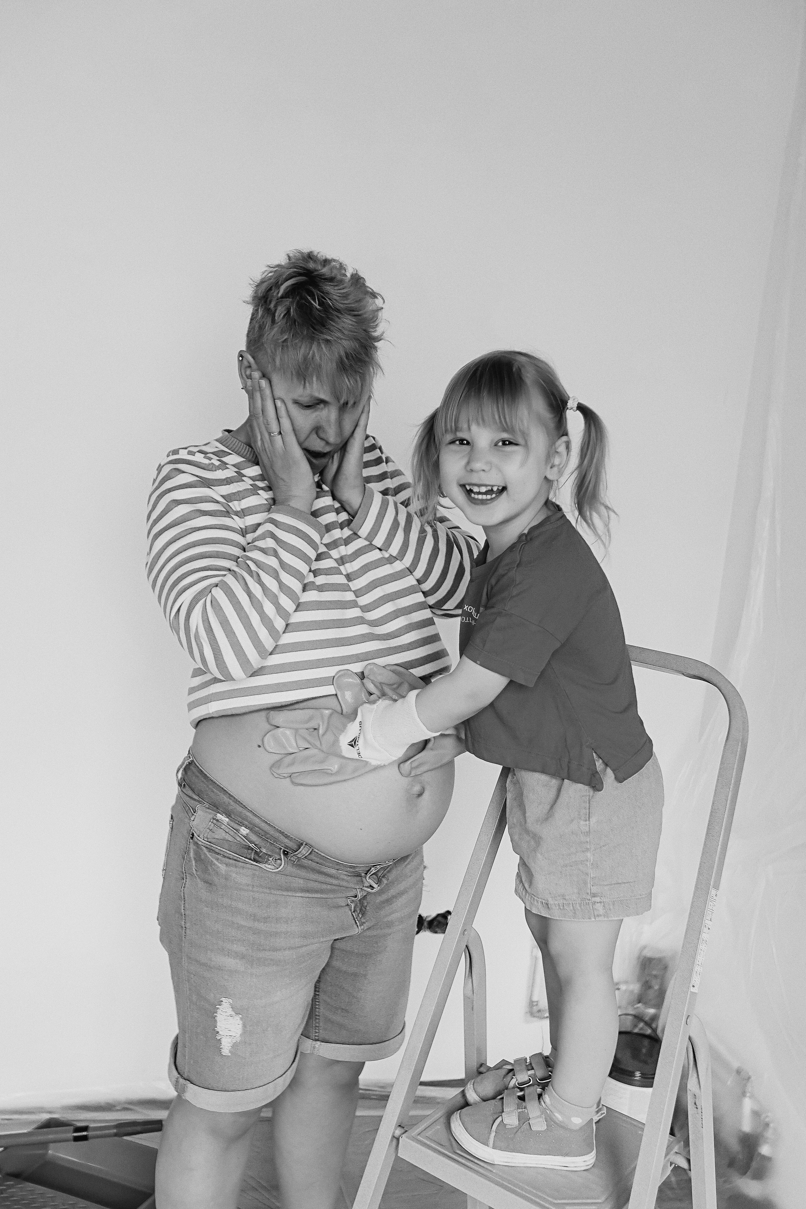 Ремонт. Семейный фотограф Тюмень, фотограф на роды Салмина Мария