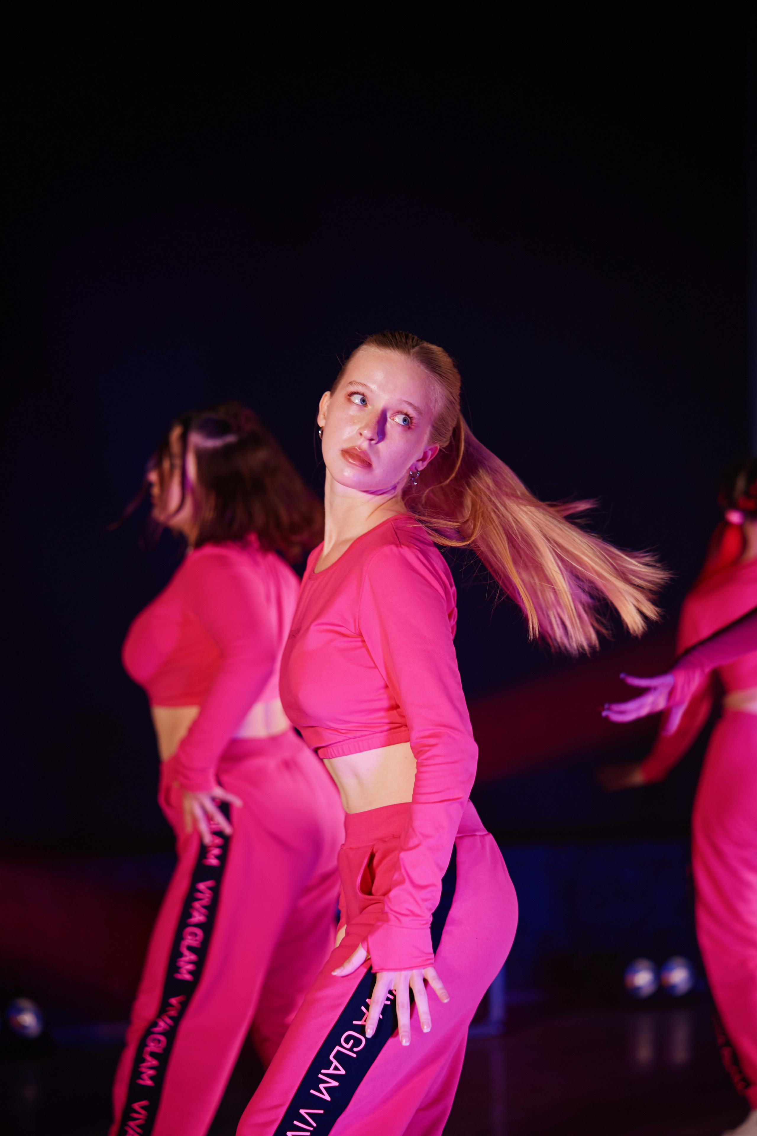 VIVA GLAM Отчетный концерт. Фотограф и видеограф в Кургане Леонид Корнильев