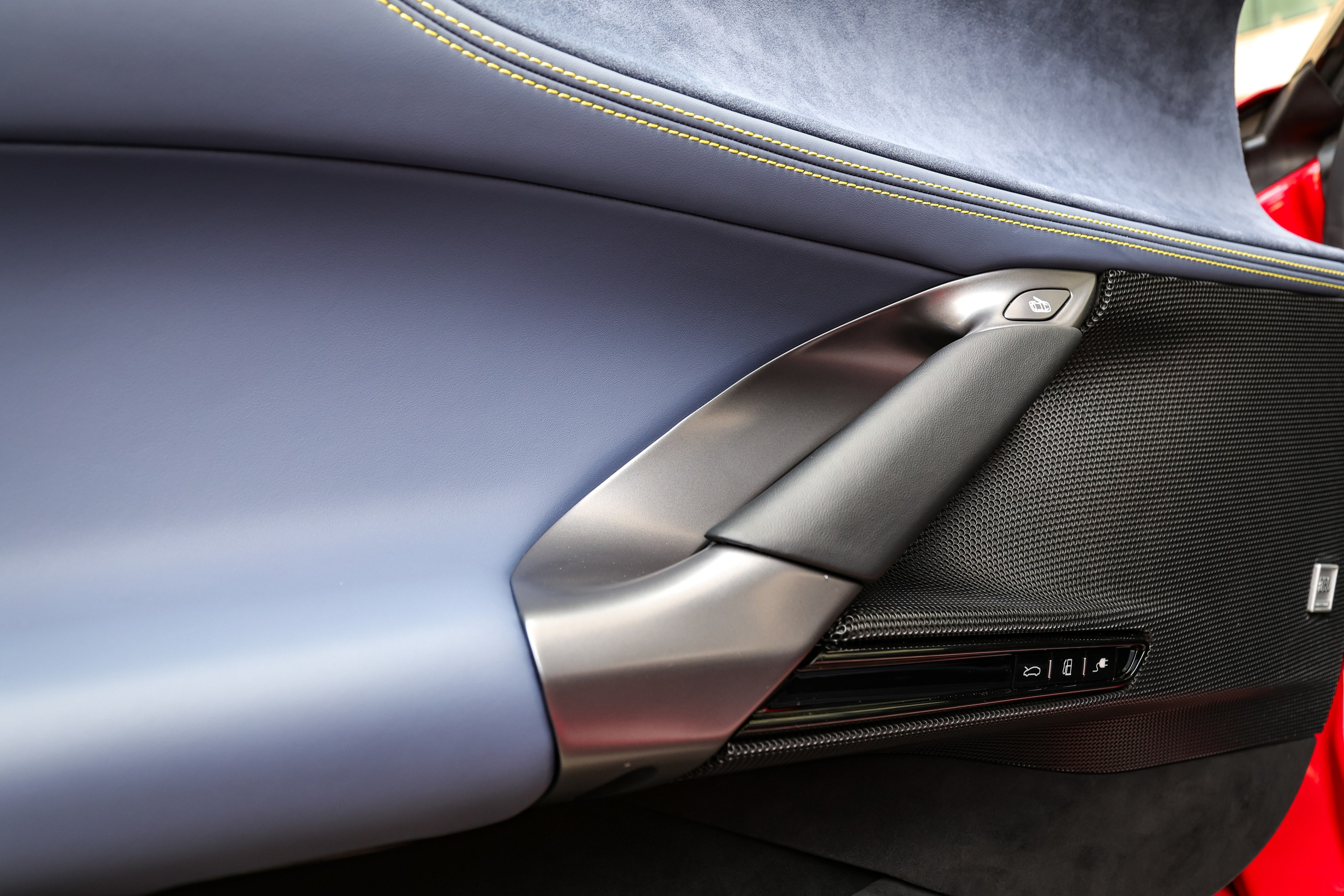 FERRARI SF90 STRADALE. Mixturecaptures