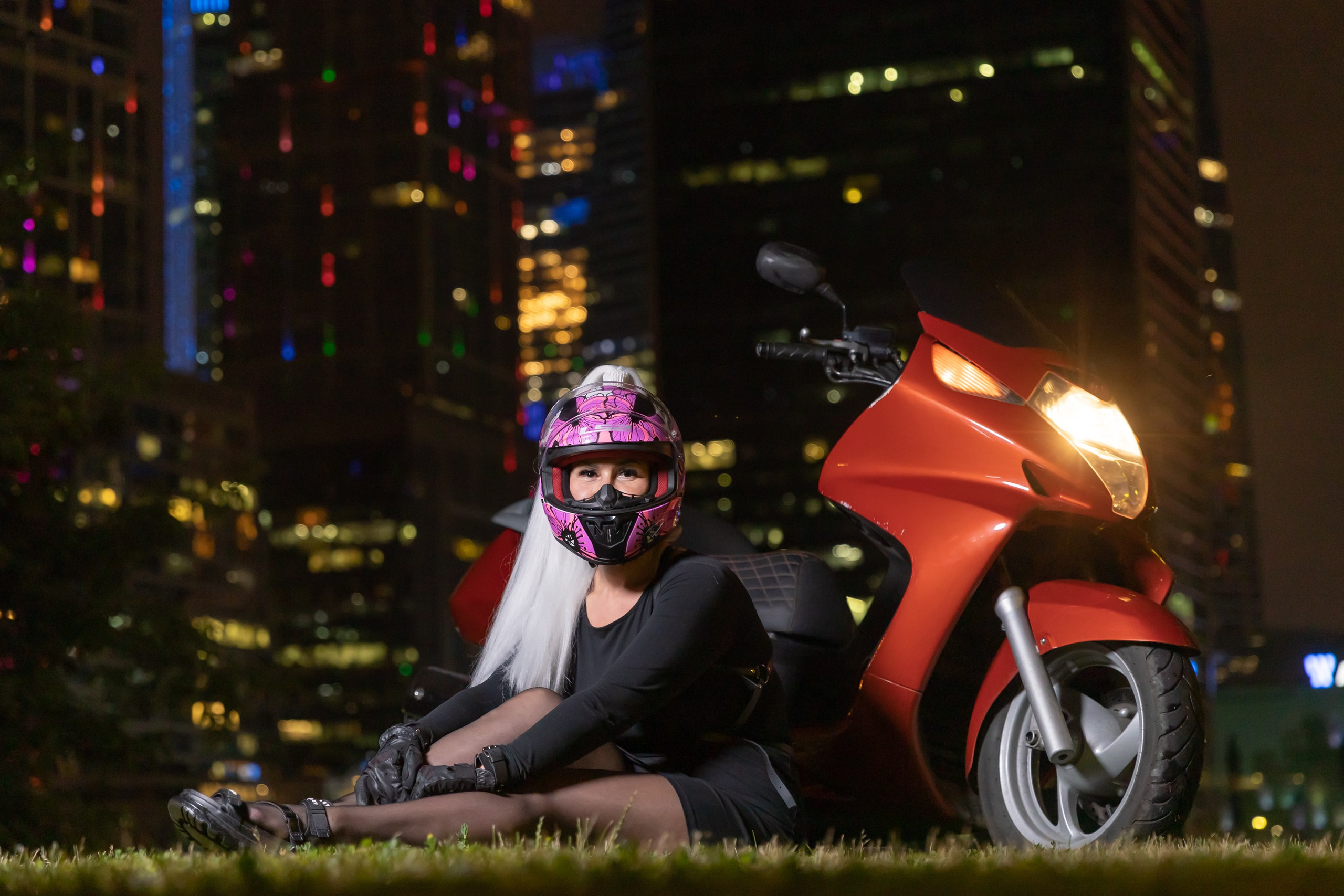 Марина. Ночной фотосет Москва-Сити. Фотограф Владимир Охрименко