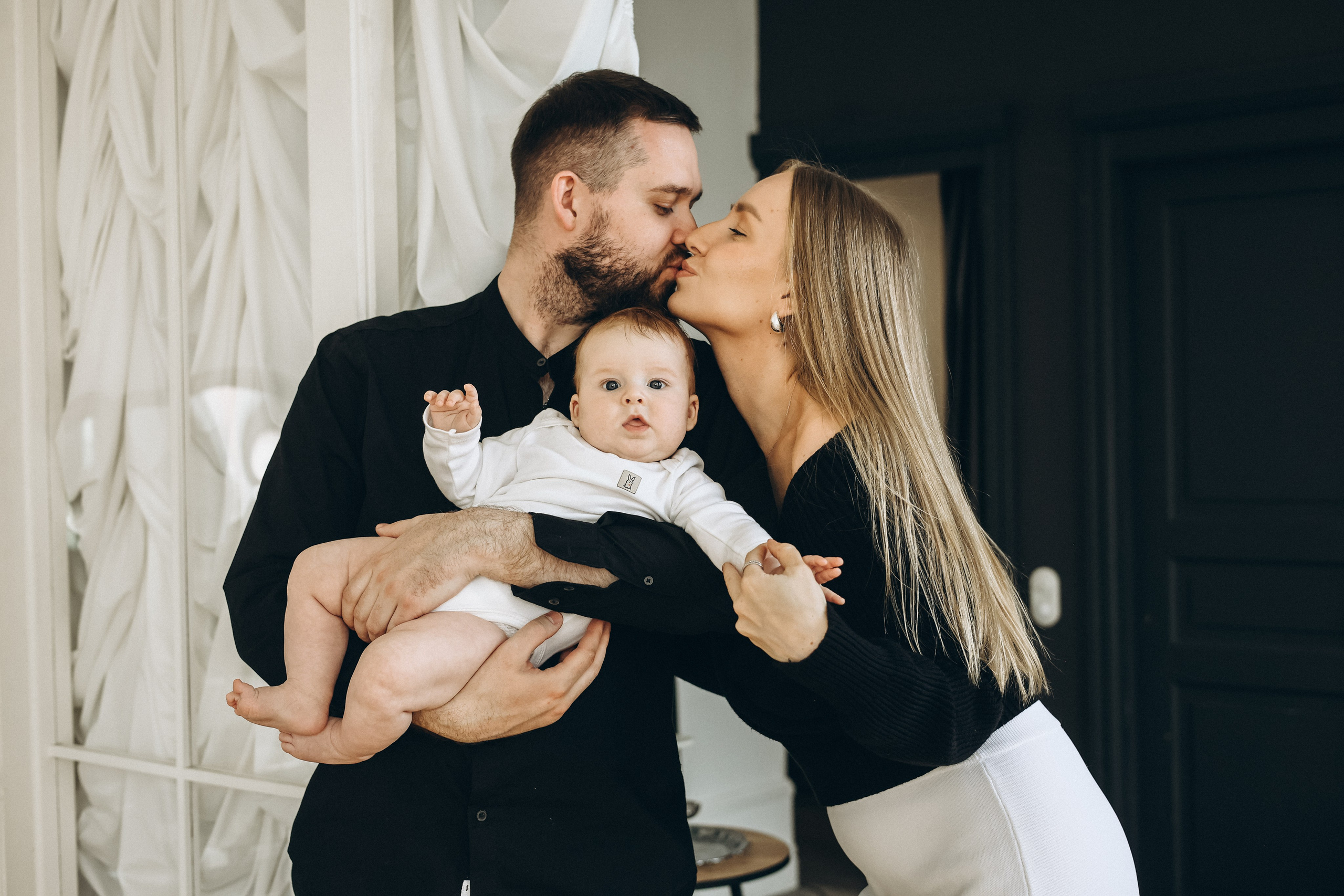 https://white-garden.orgs.biz/   Екатеринбург , улица Цвиллинга, 4 | White Garden, фотостудия   семейная фотосессия фотосессия с малышом екатеринбург