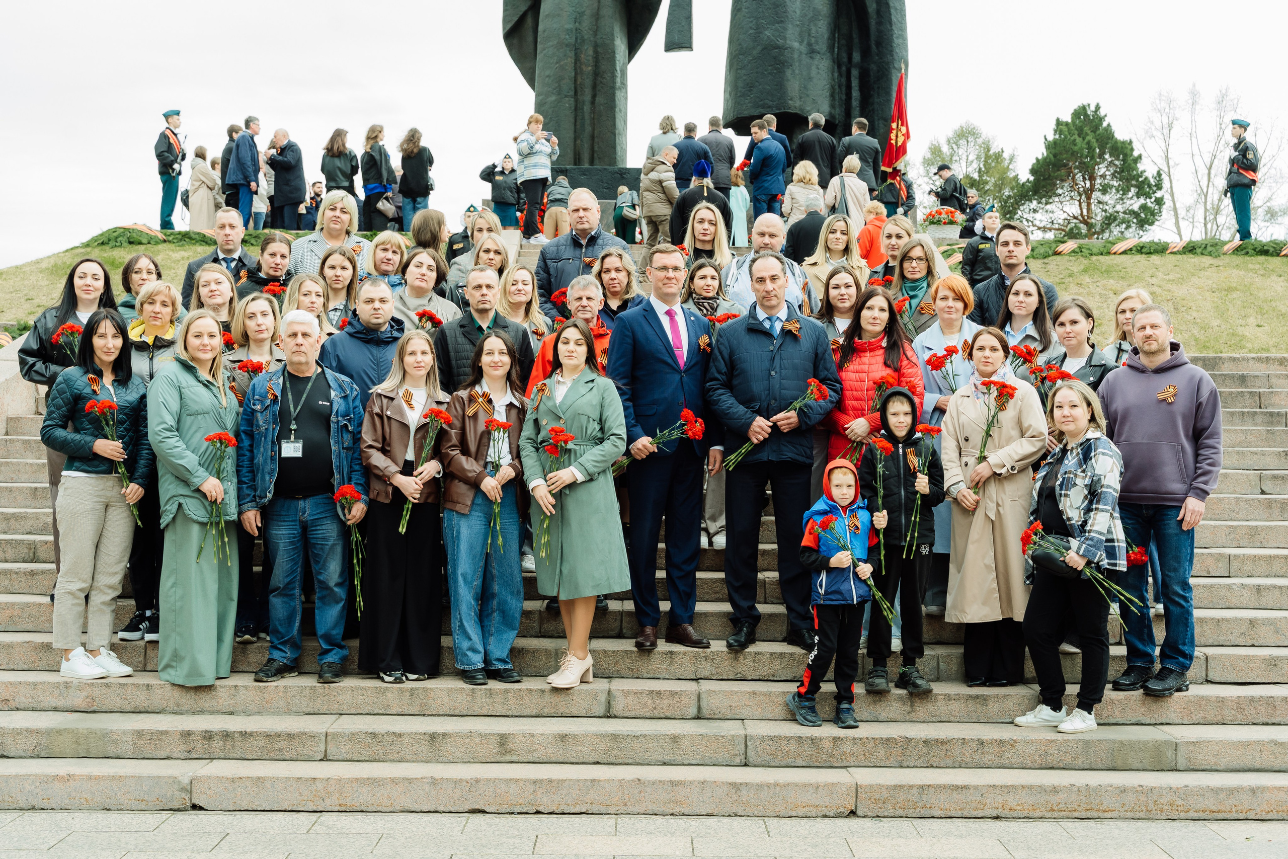 Возложение цветов, СБЕР. Ваш фотограф в Томске Александр Аркуша