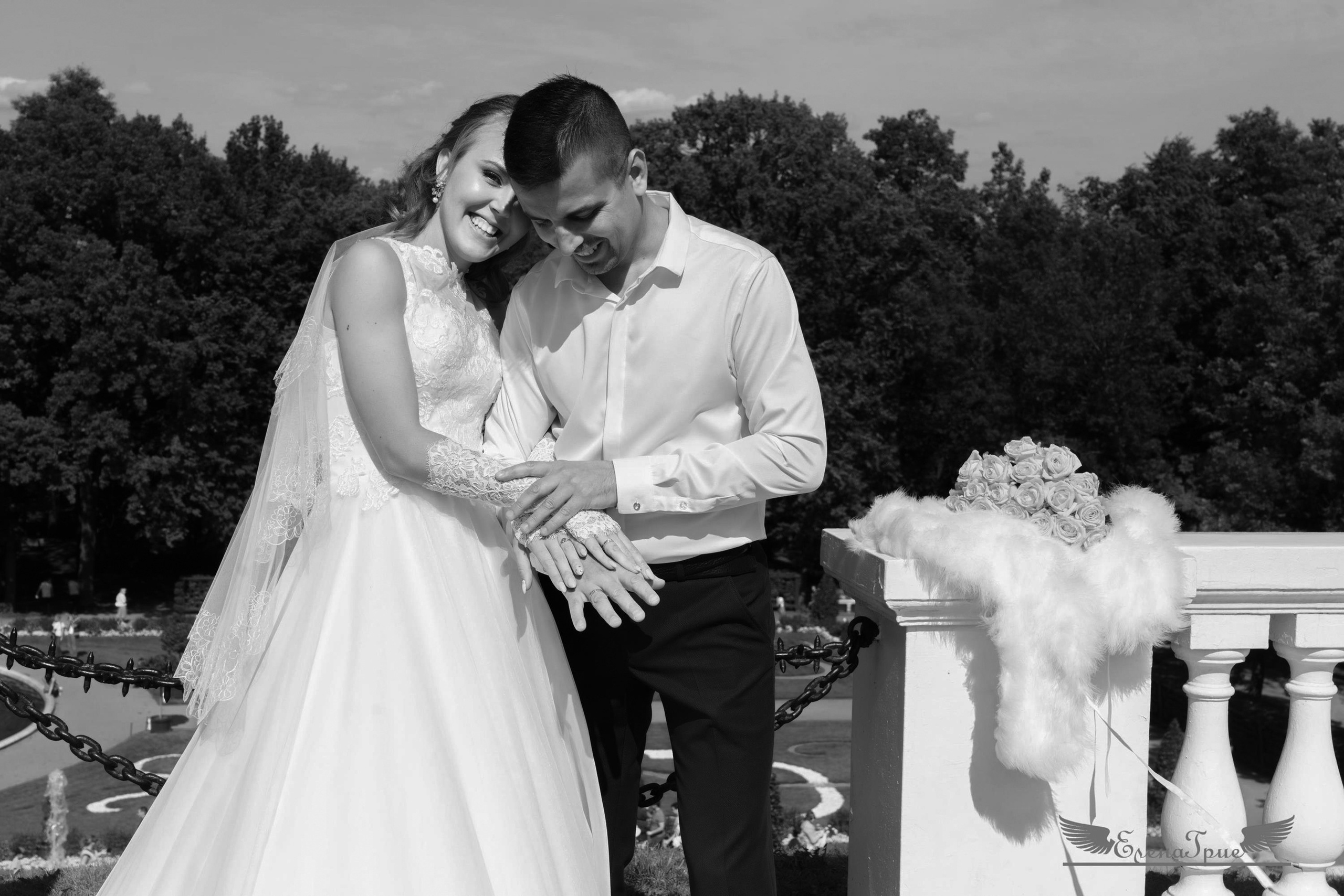 Регистрация в Петергофе, прогулка на метеоре. Елизавета и Роман. Свадебный, семейный и контент фотограф в Санкт- Петербурге Елена Грие