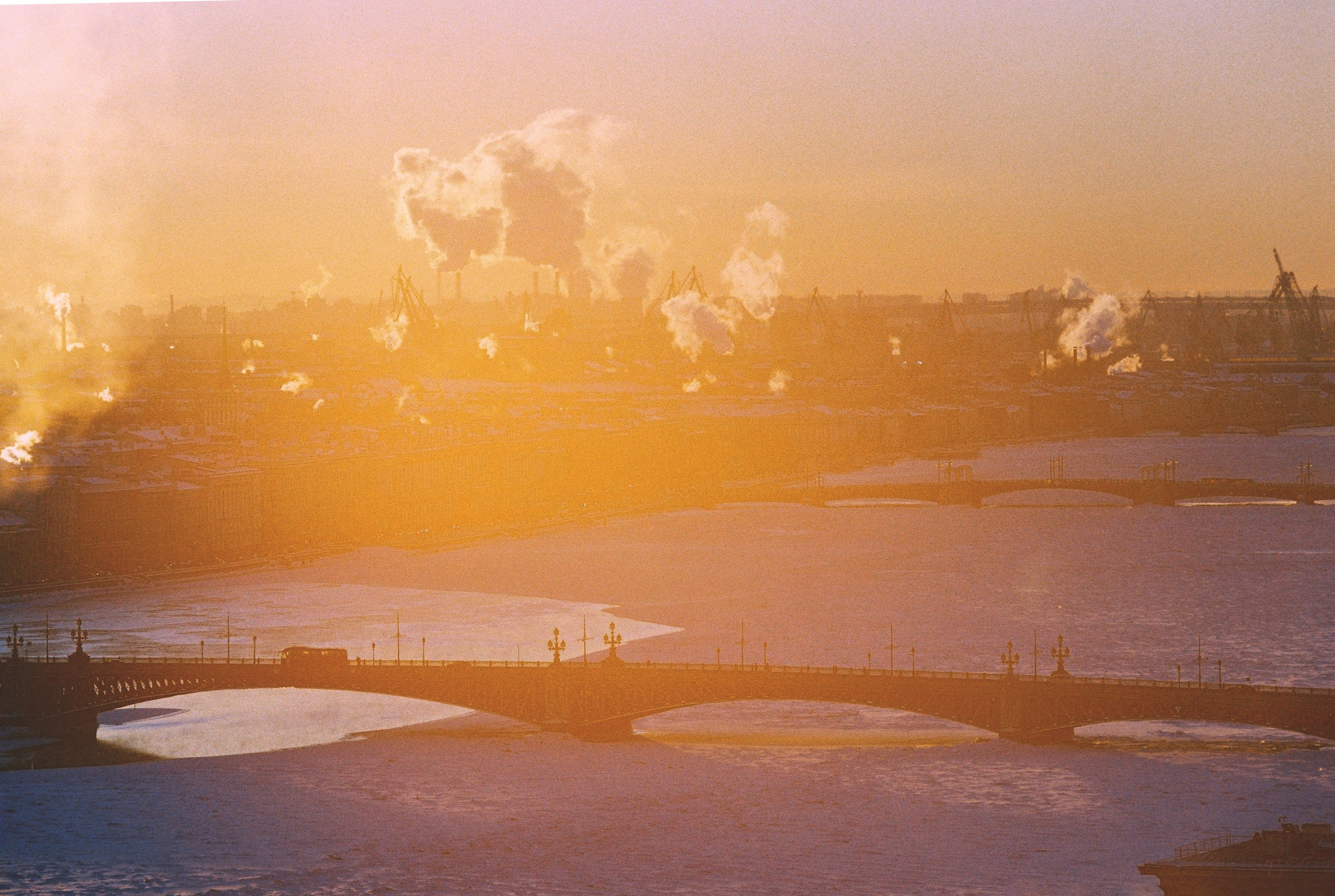 Фотографии цветные. Свадебный и семейный пленочный фотограф в Петербурге Истомина Ирина
