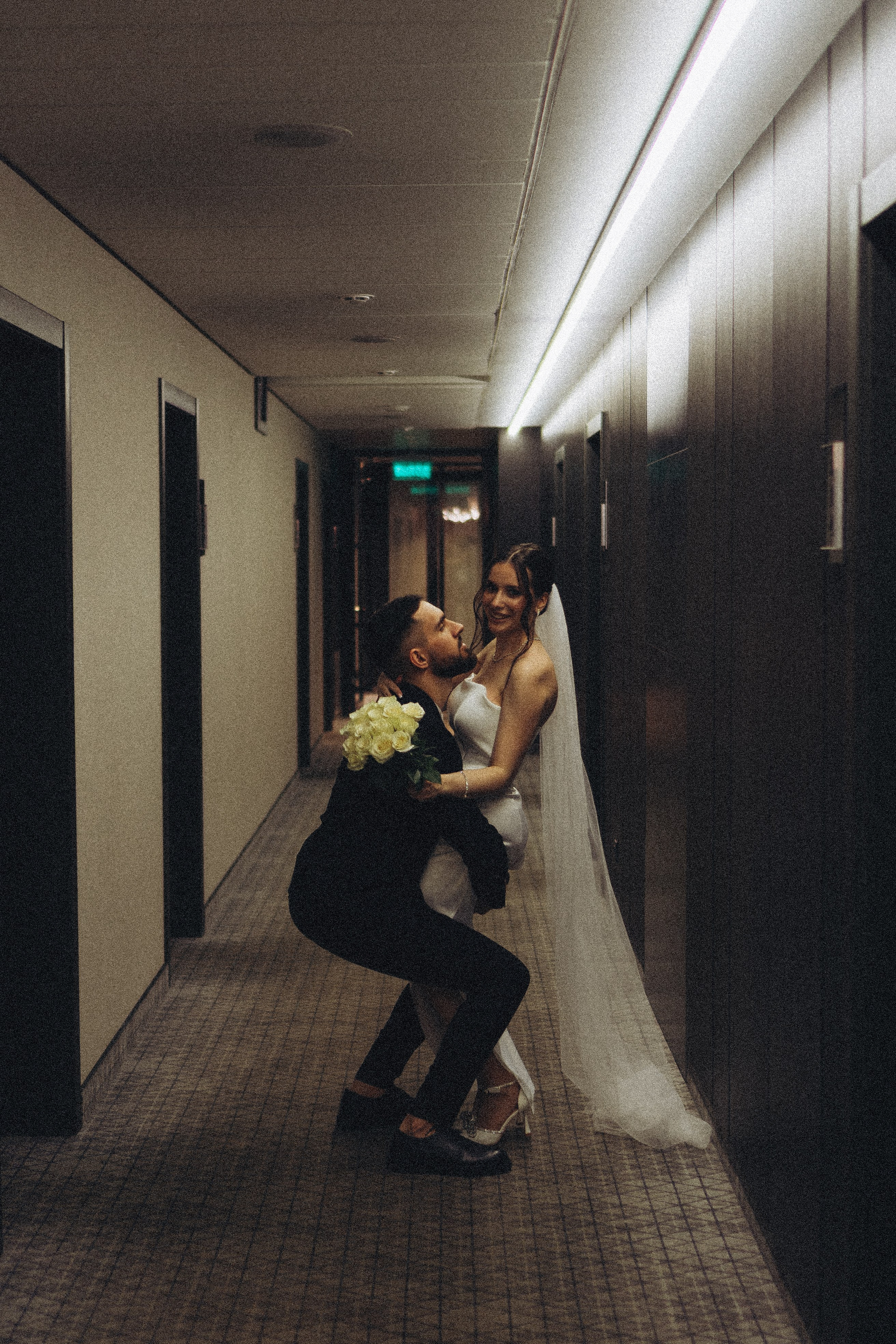 СВАДЕБНАЯ СЬЕМКА СБОРОВ ЖЕНИХА И НЕВЕСТЫ В ОТЕЛЕ И ТАКЖЕ ФОТОСЕССИИЯ В ОТЕЛЕЕ МЕГАПОЛИС БРЯНСК. Профессиональный фотограф, Санкт-Петербург — Виктория Богомолова