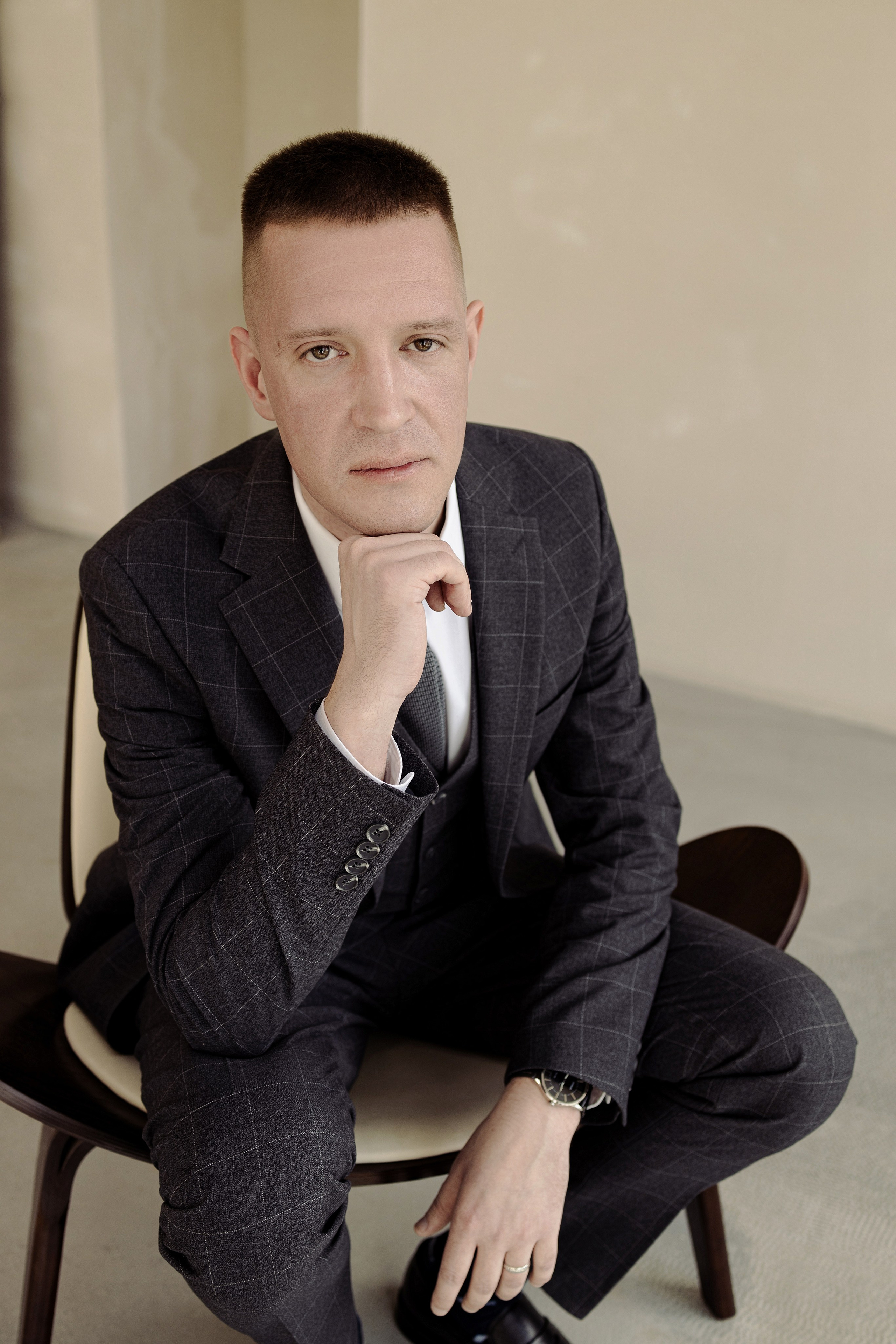 Дмитрий Т. Фотограф Челябинск Эвелина Ганага, съемка для бизнеса и маркетплейсов