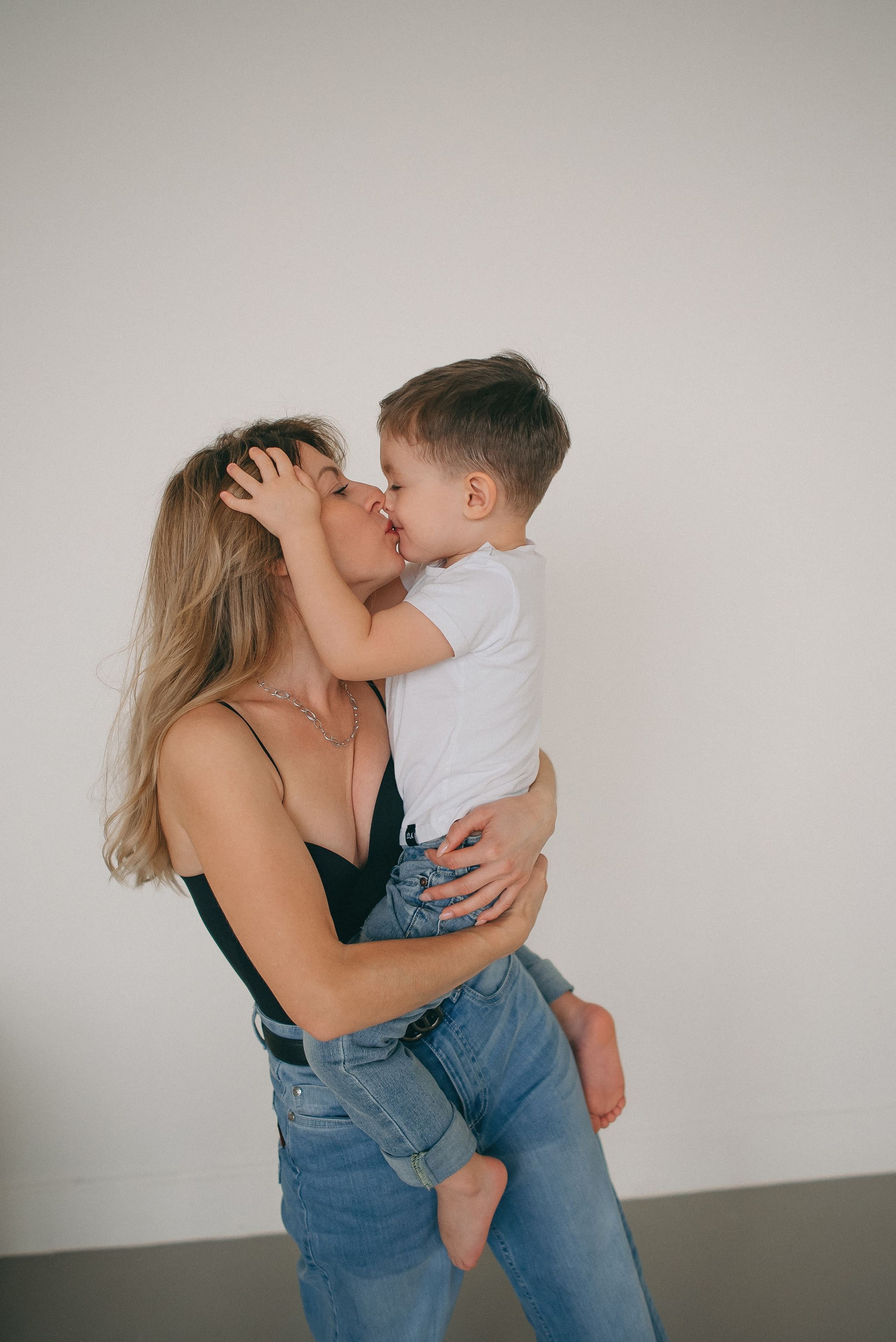 Семейная фотосессия в студии. Семейный и детский фотограф в Обнинске, Калуге, Москве