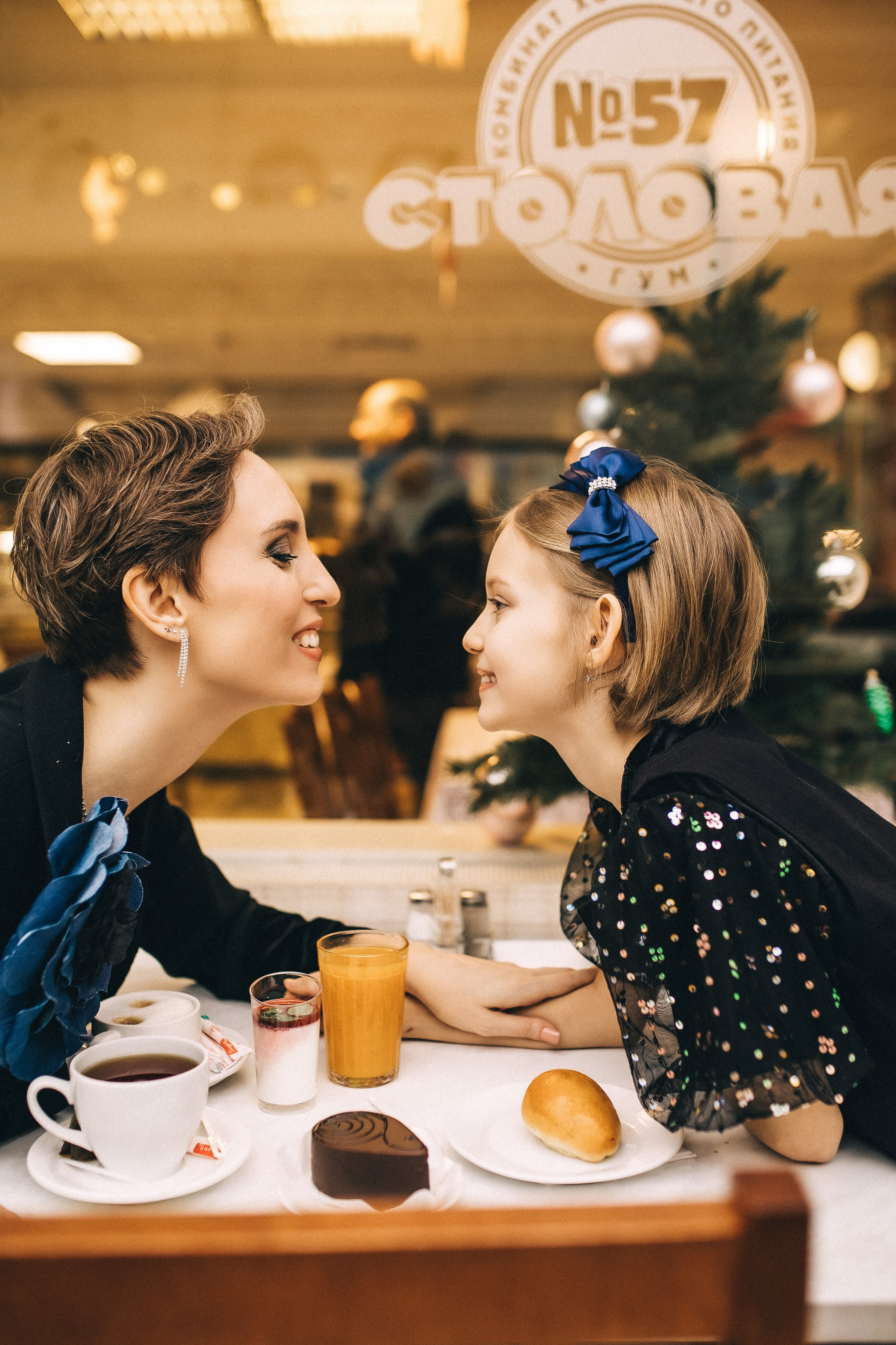 Новогодний ГУМ. Надя и Алиса!. Профессиональный фотограф, Москва |Видное Елена Елизарова