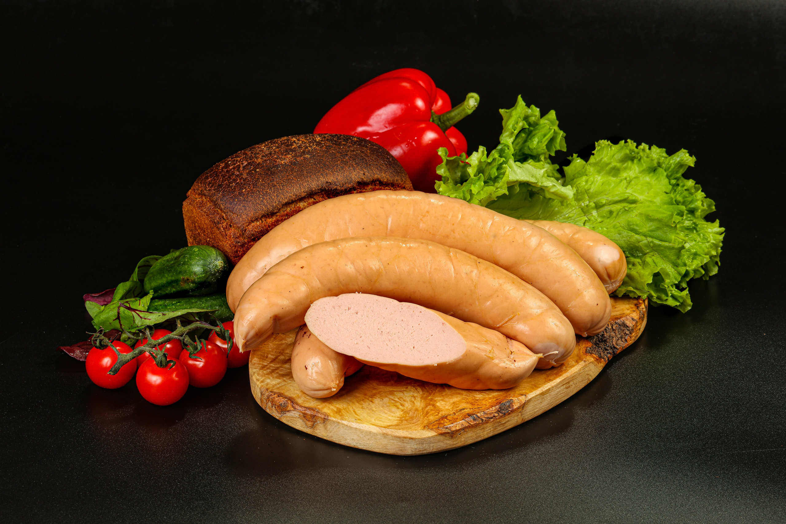 Колбасы и мясная продукция. Фуд-фотограф Андрей Старостин — съемка еды в Москве. 9000 руб. в час