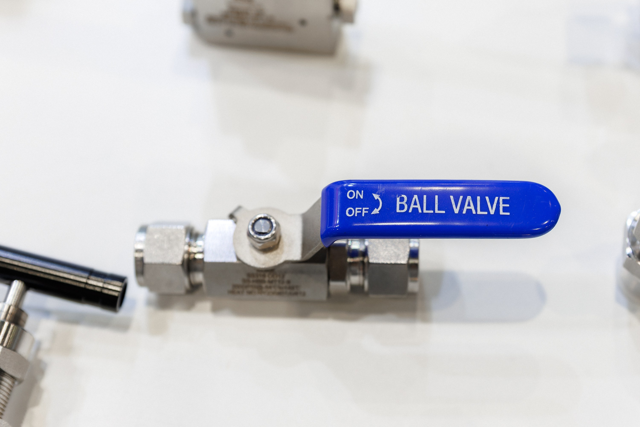 Работа стенда ROKE — Газовый Форум 2025. Репортажный фотограф в Москве Сергей Мирошников