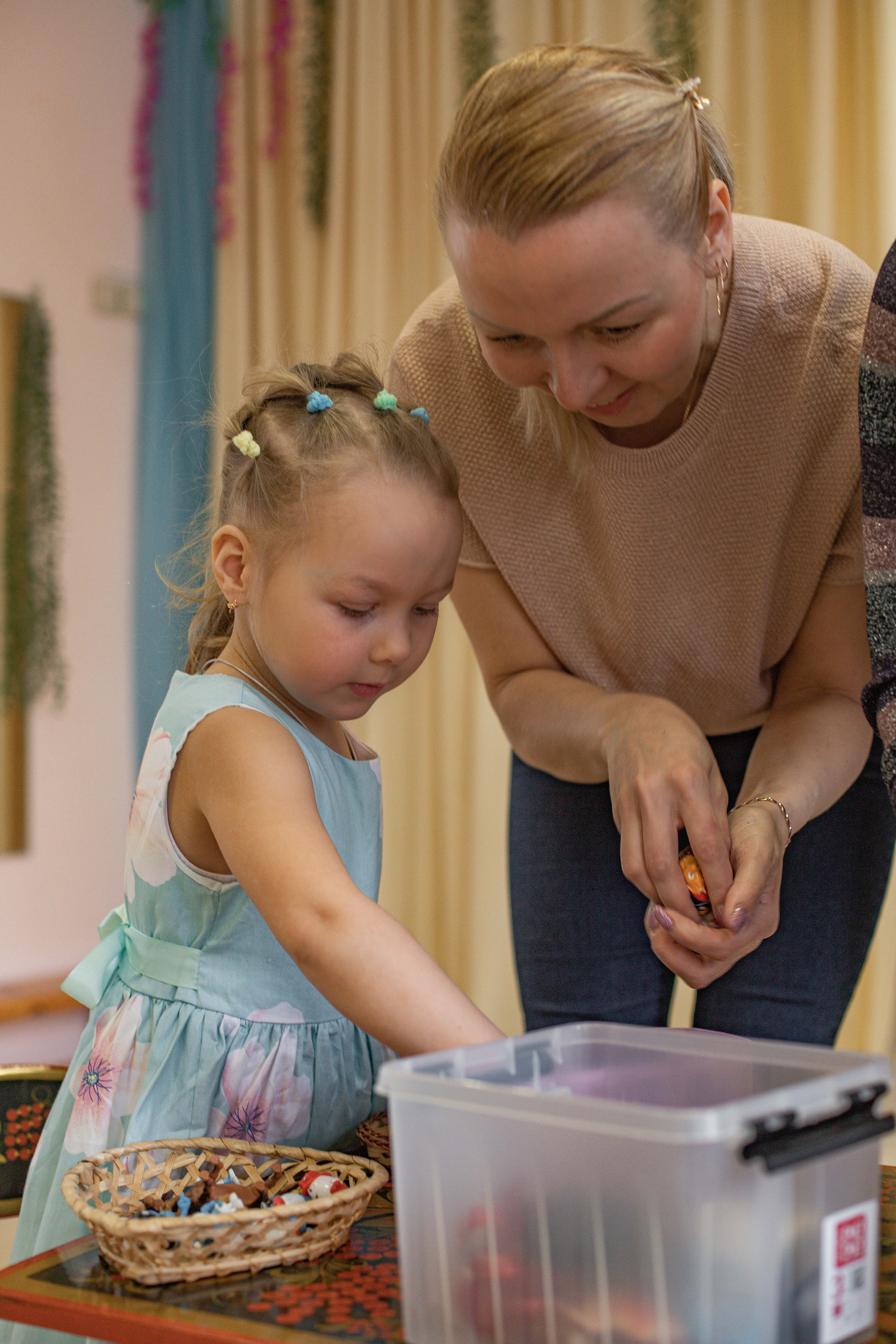 Утренник в детском саду. Семейный свадебный интерьерный фотограф Тверь Санкт- Марина Свистунова