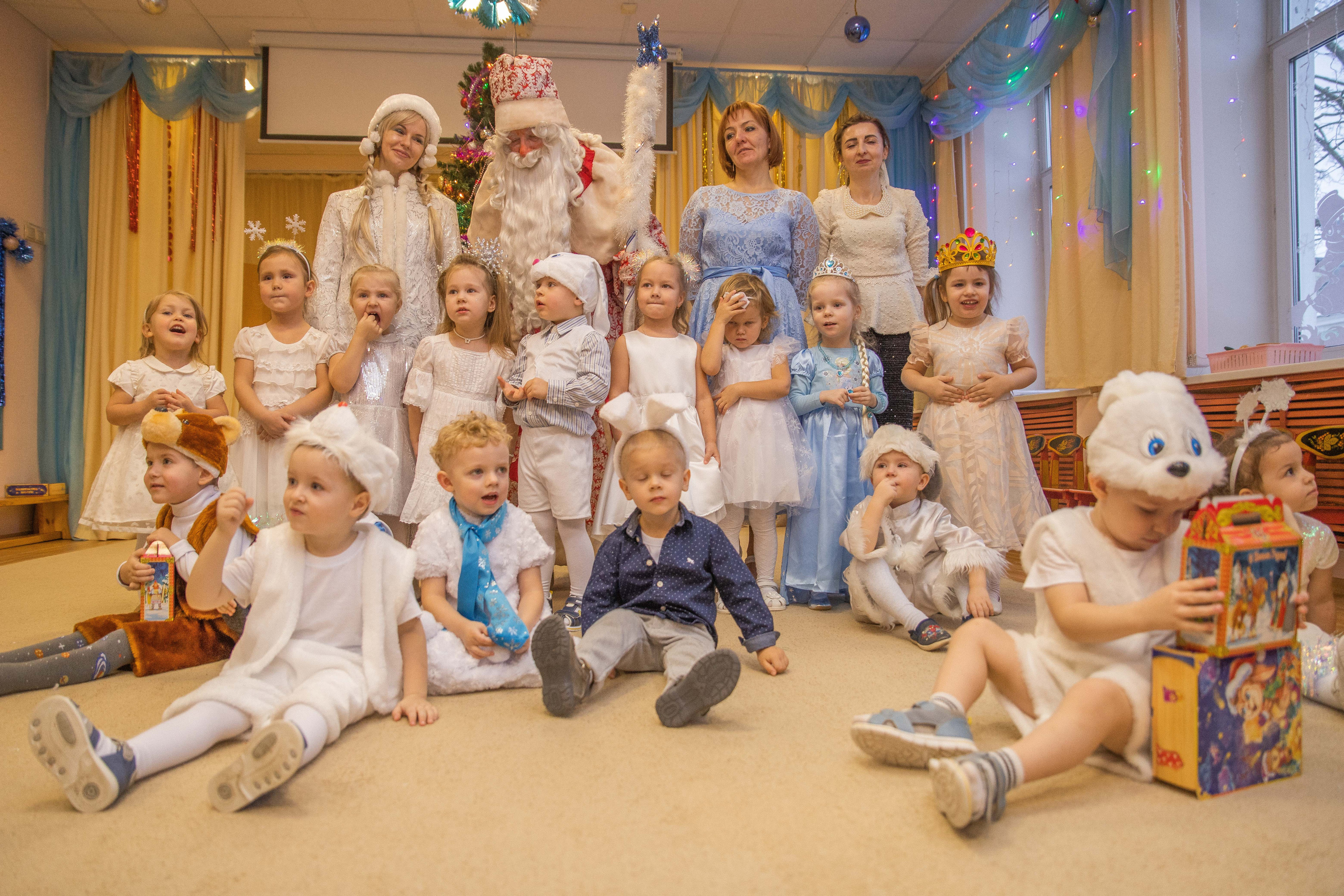 Утренник в детском саду. Семейный свадебный интерьерный фотограф Тверь Санкт- Марина Свистунова