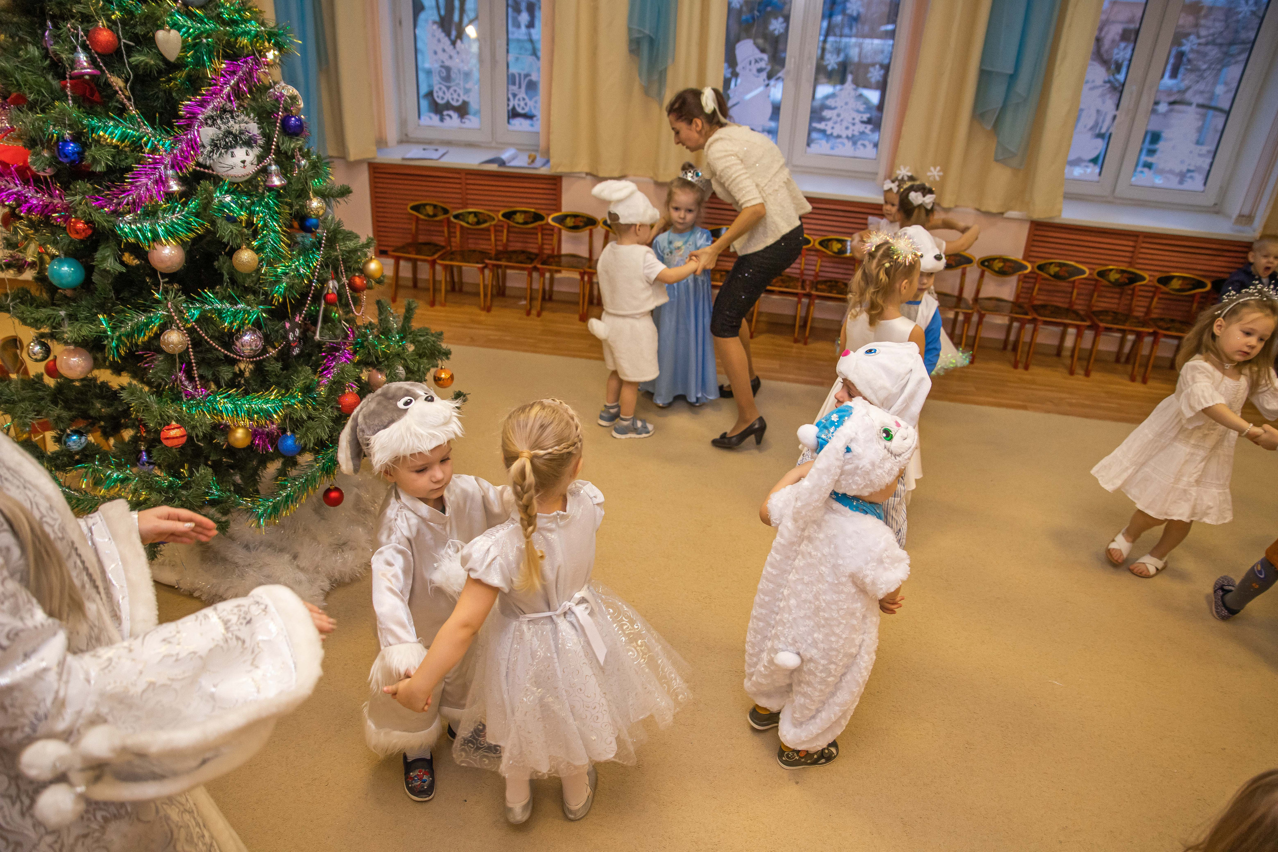 Утренник в детском саду. Семейный свадебный интерьерный фотограф Тверь Санкт- Марина Свистунова