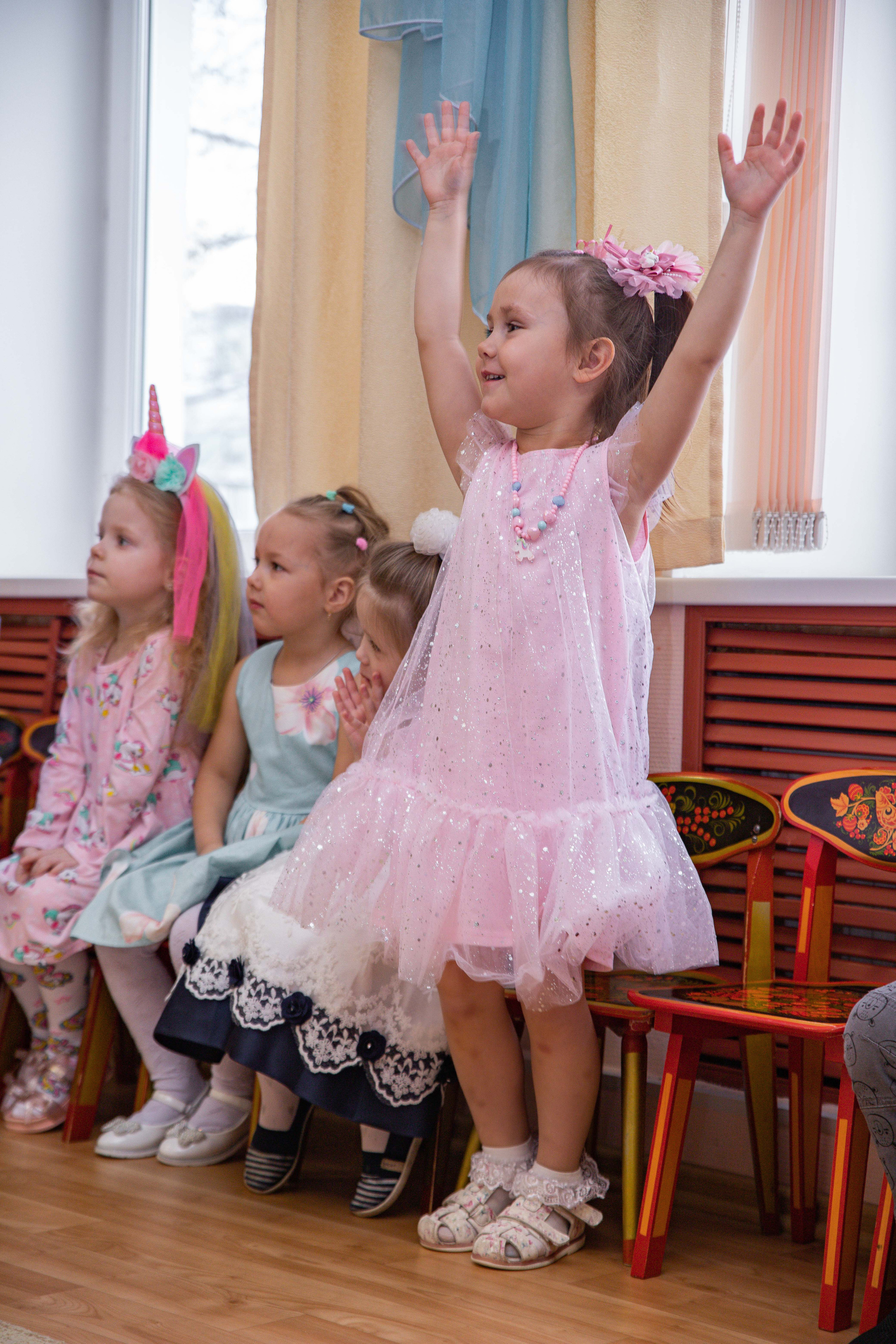 Утренник в детском саду. Семейный свадебный интерьерный фотограф Тверь Санкт- Марина Свистунова