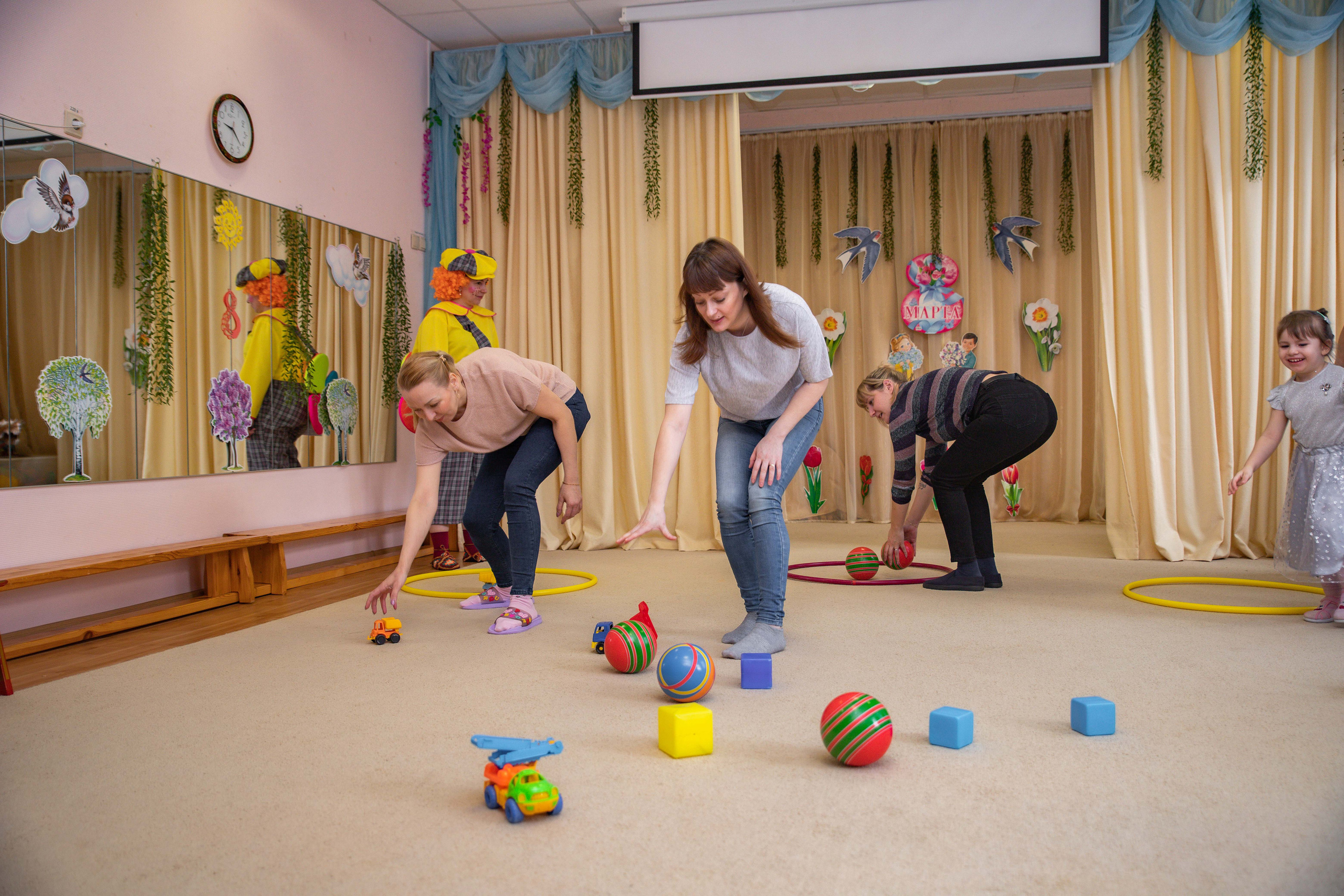 Утренник в детском саду. Семейный свадебный интерьерный фотограф Тверь Санкт- Марина Свистунова
