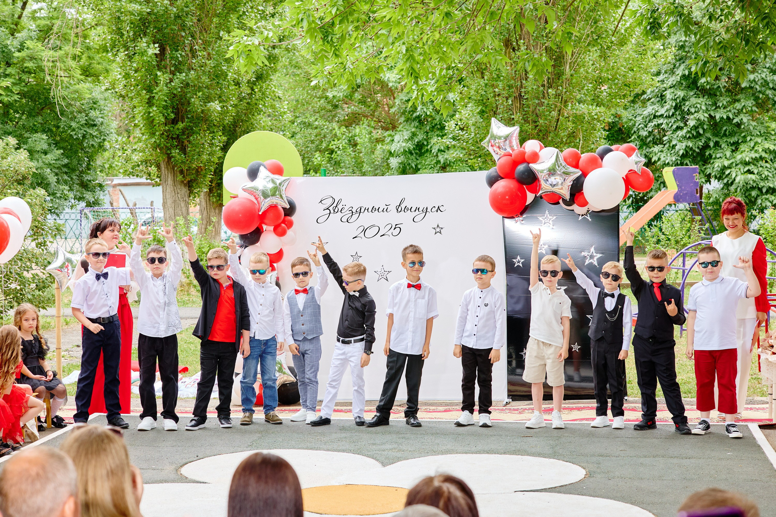 Выпускной 45 сад. Фотограф Выпускные альбомы Таганрог Сергей Коробченко