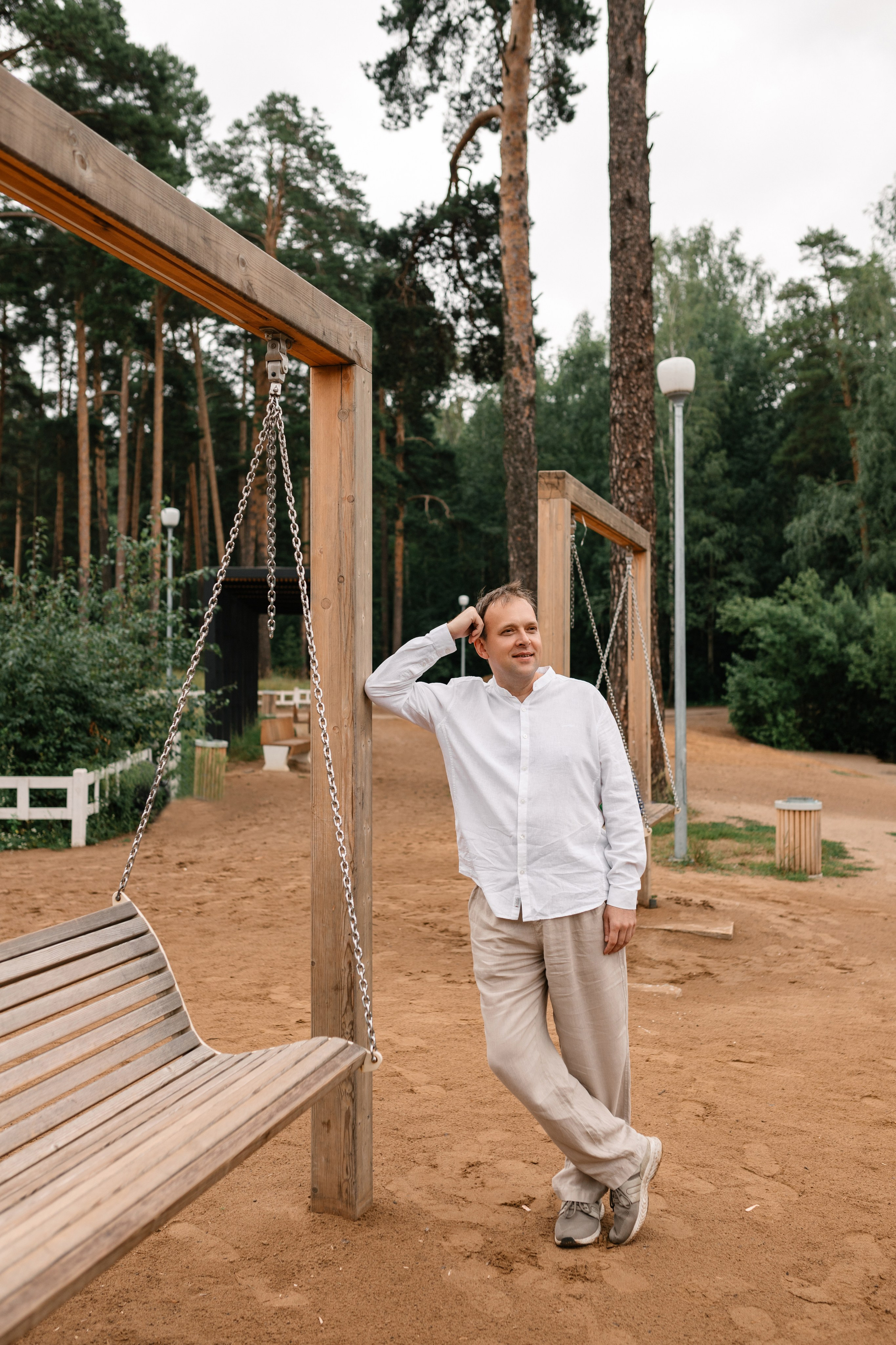 Романтическая прогулка Алексея и Ирины. Июль 2025. Фотограф Пермь. Свадьбы. Семья и дети, школа, д. сад. Фотокниги